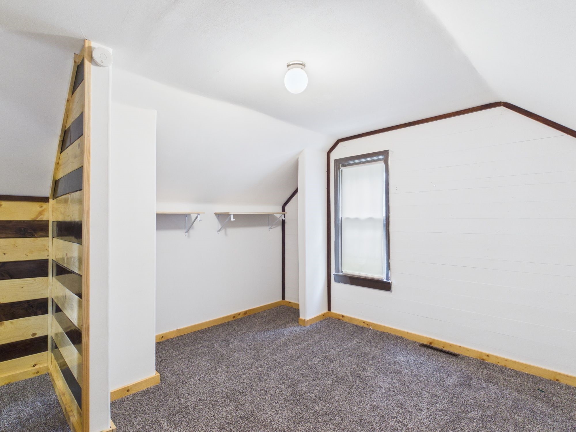 7637 County Road B Property Photo 15