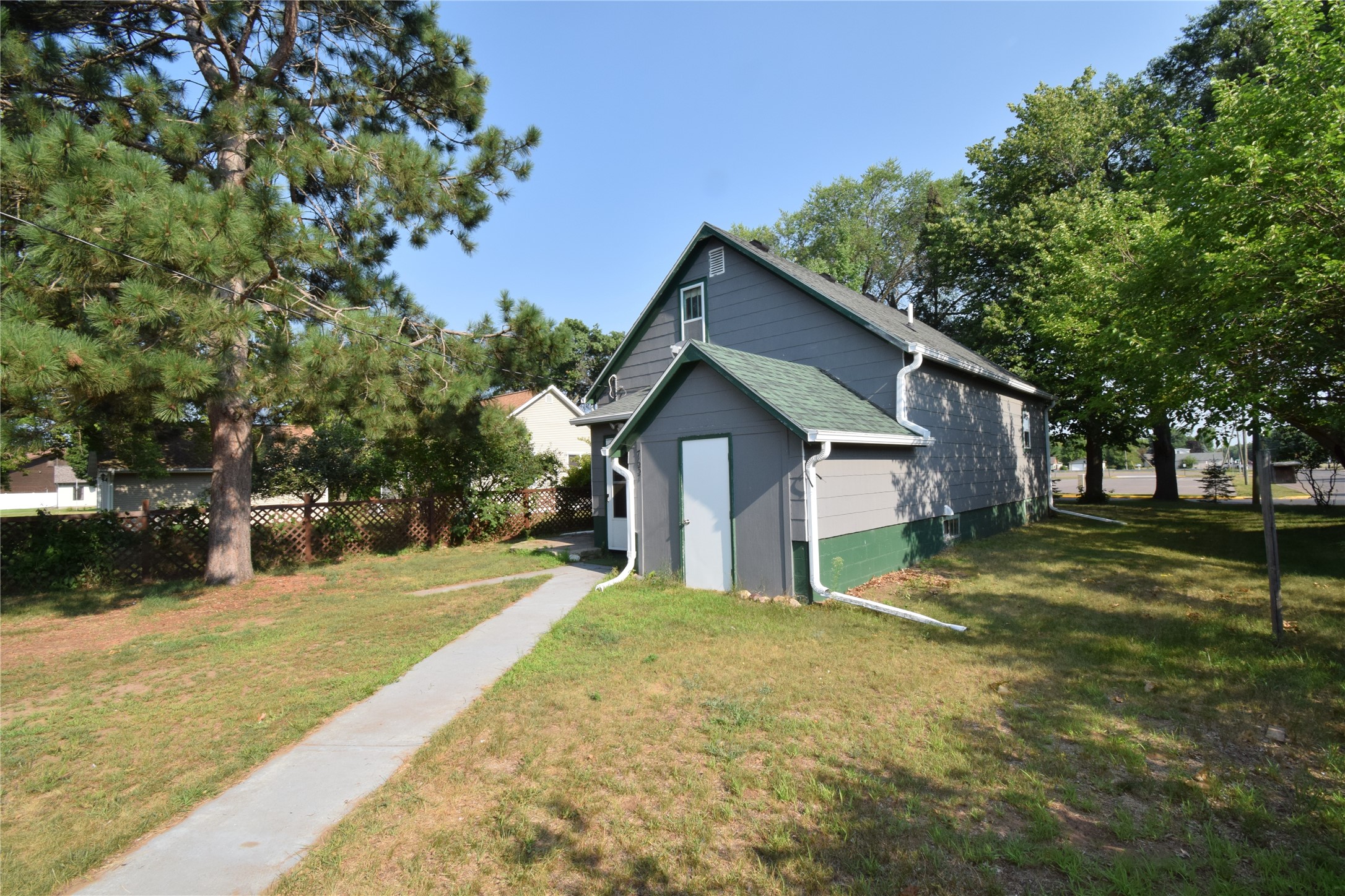 7637 County Road B Property Photo 35