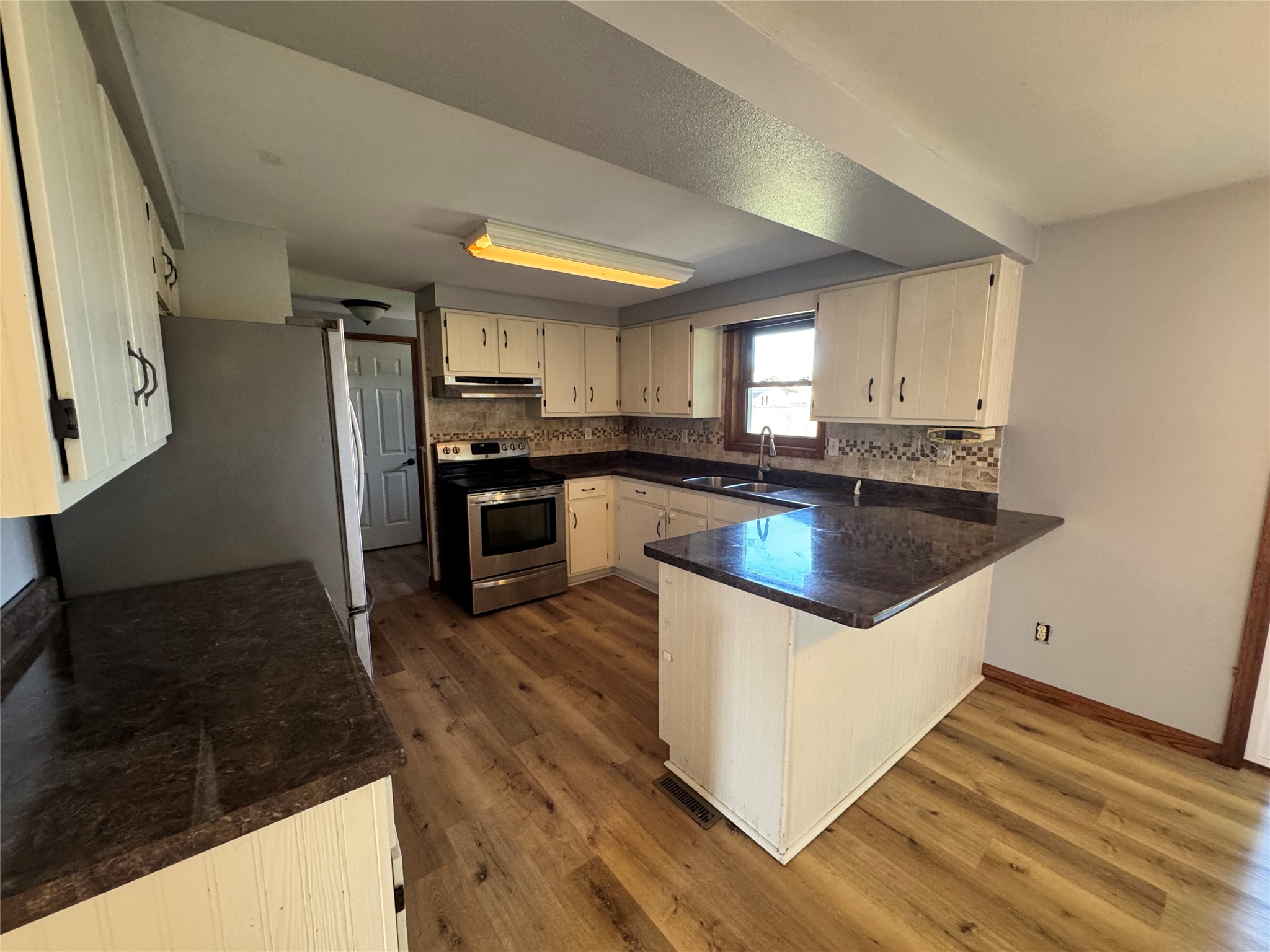 804 Thompson Street Property Photo 3