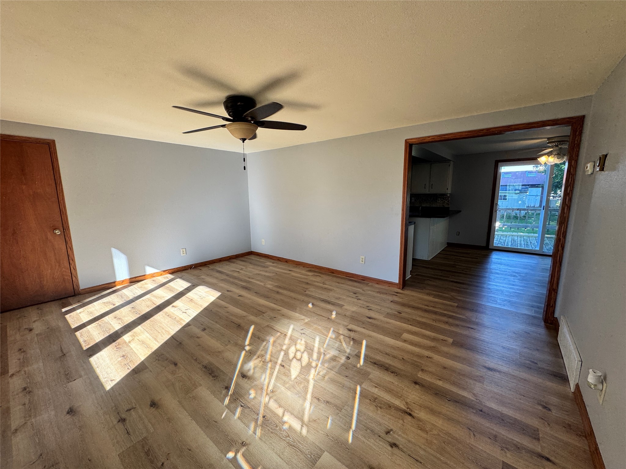 804 Thompson Street Property Photo 6