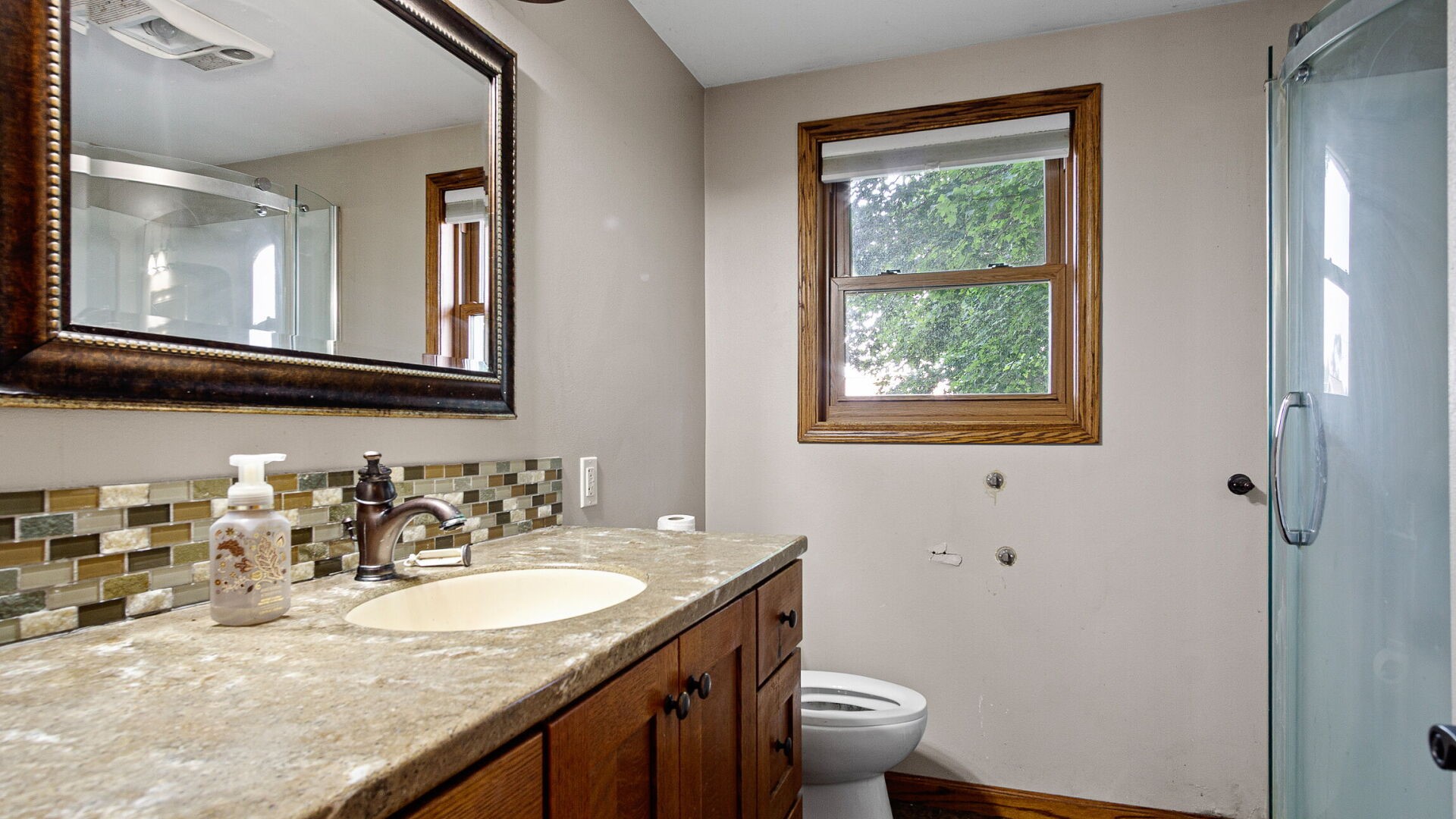804 Thompson Street Property Photo 9