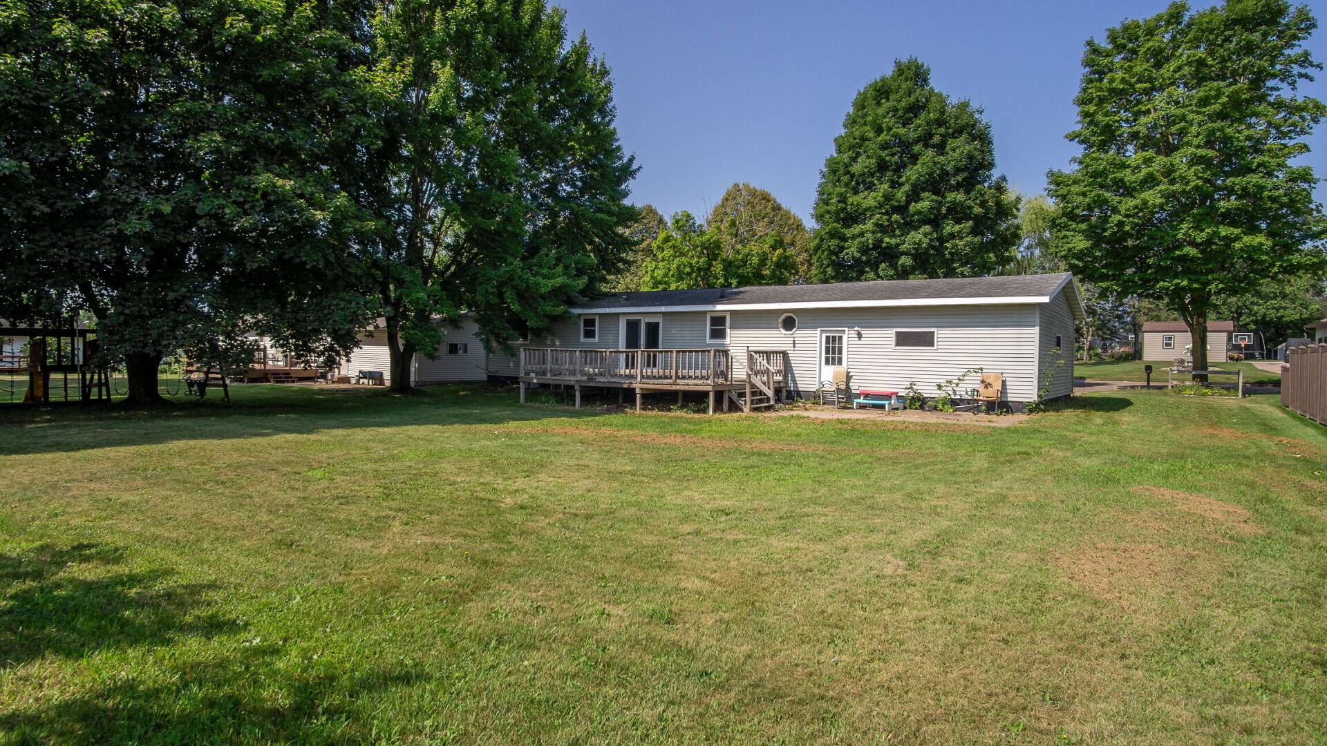 804 Thompson Street Property Photo 16