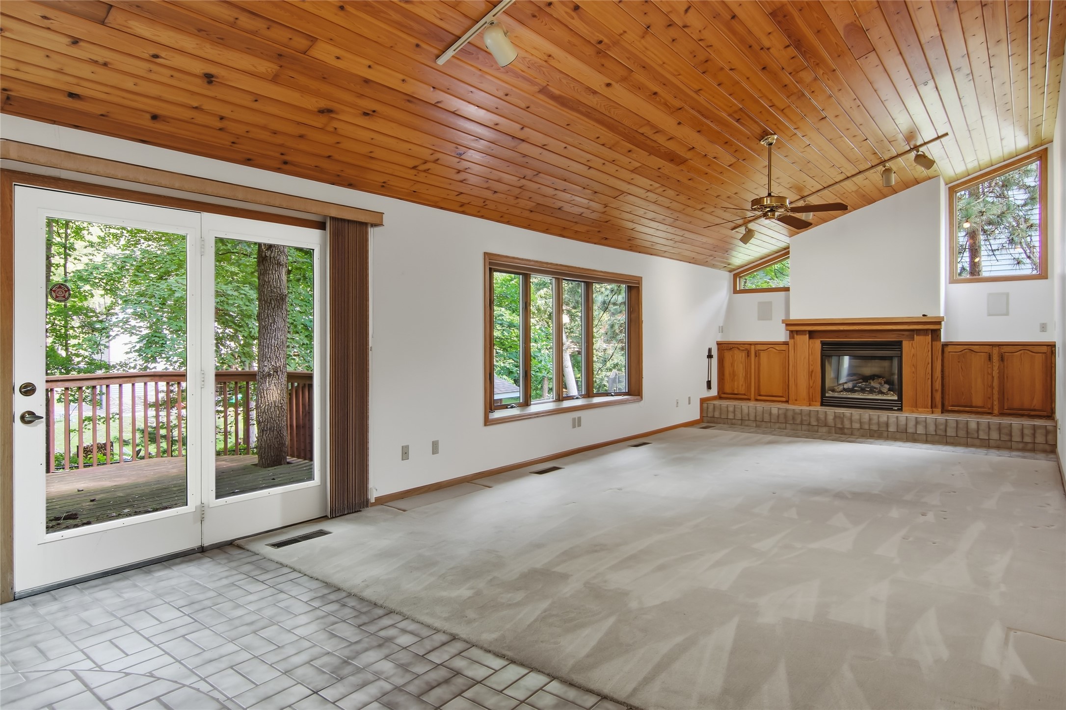 3728 Forest Heights Drive Property Photo 2
