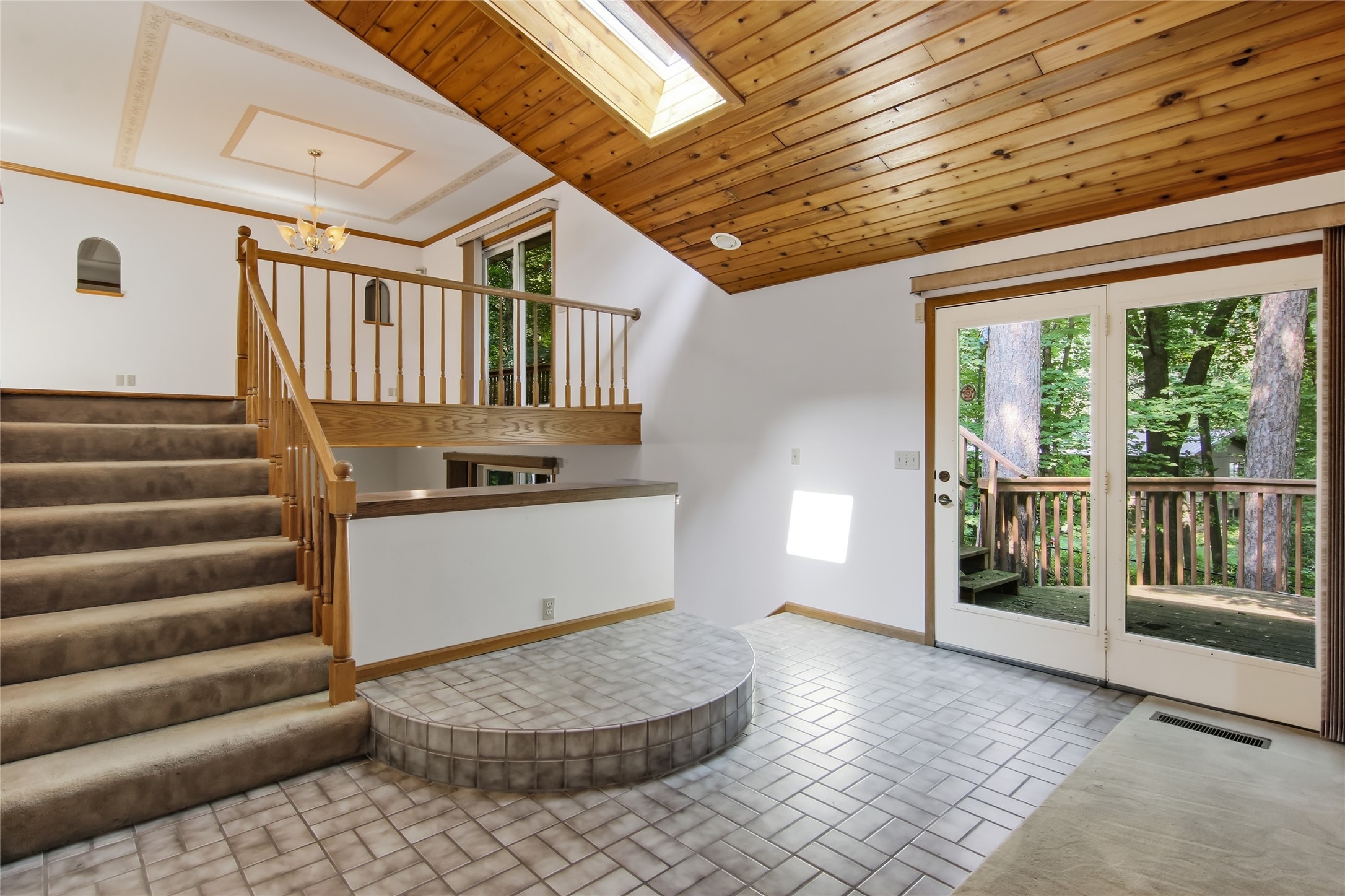 3728 Forest Heights Drive Property Photo 4