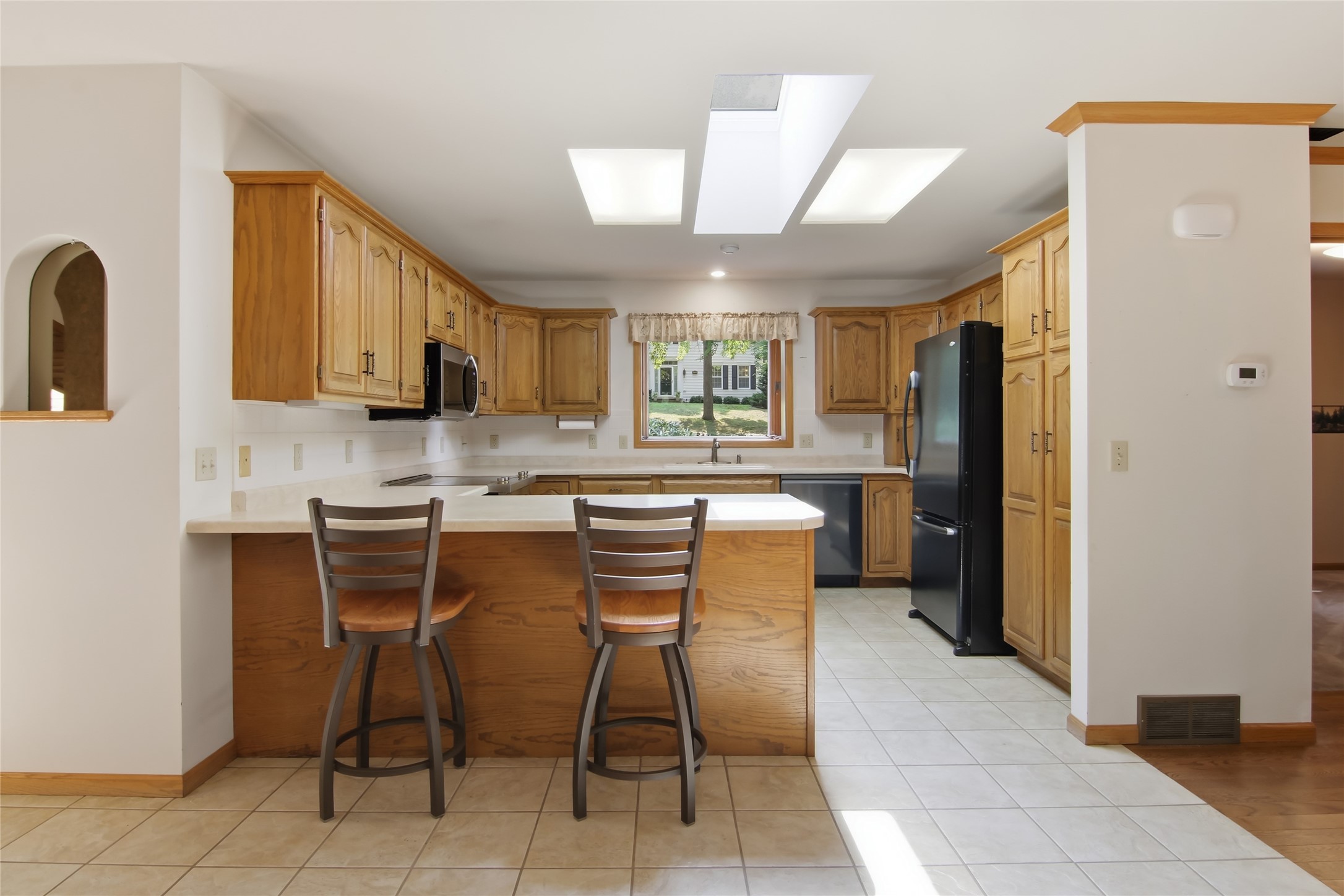 3728 Forest Heights Drive Property Photo 5