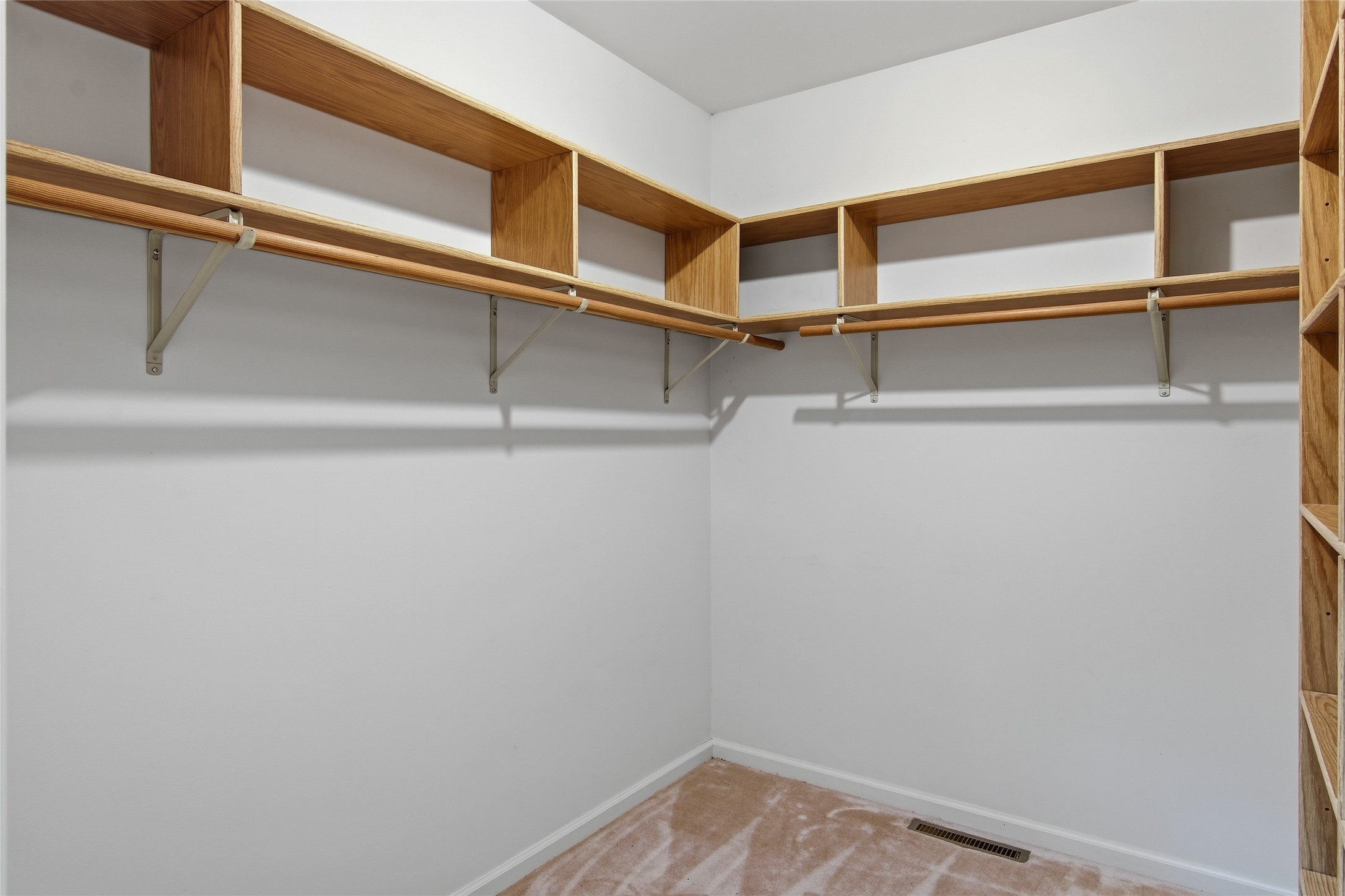 3728 Forest Heights Drive Property Photo 14