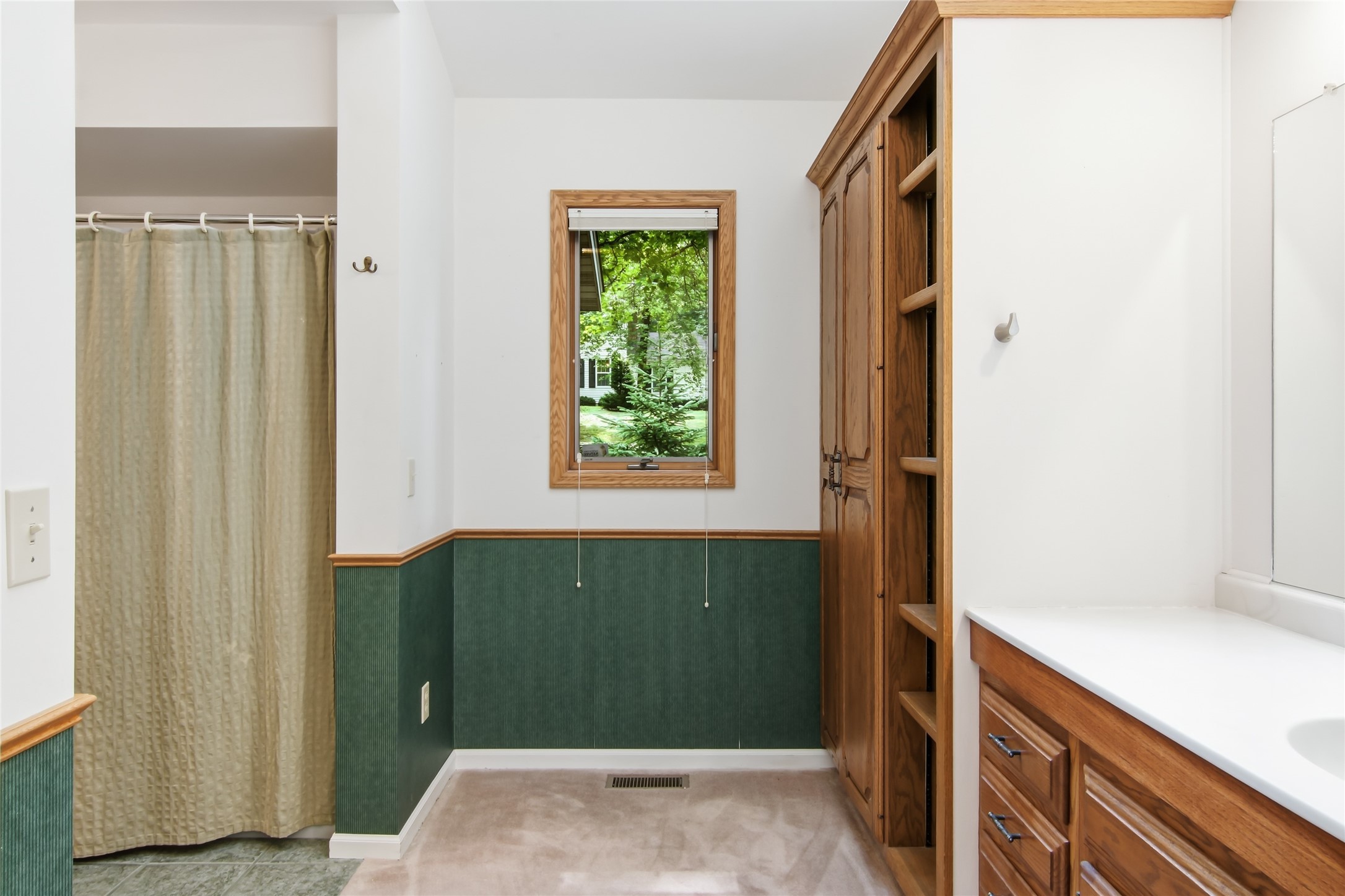 3728 Forest Heights Drive Property Photo 15