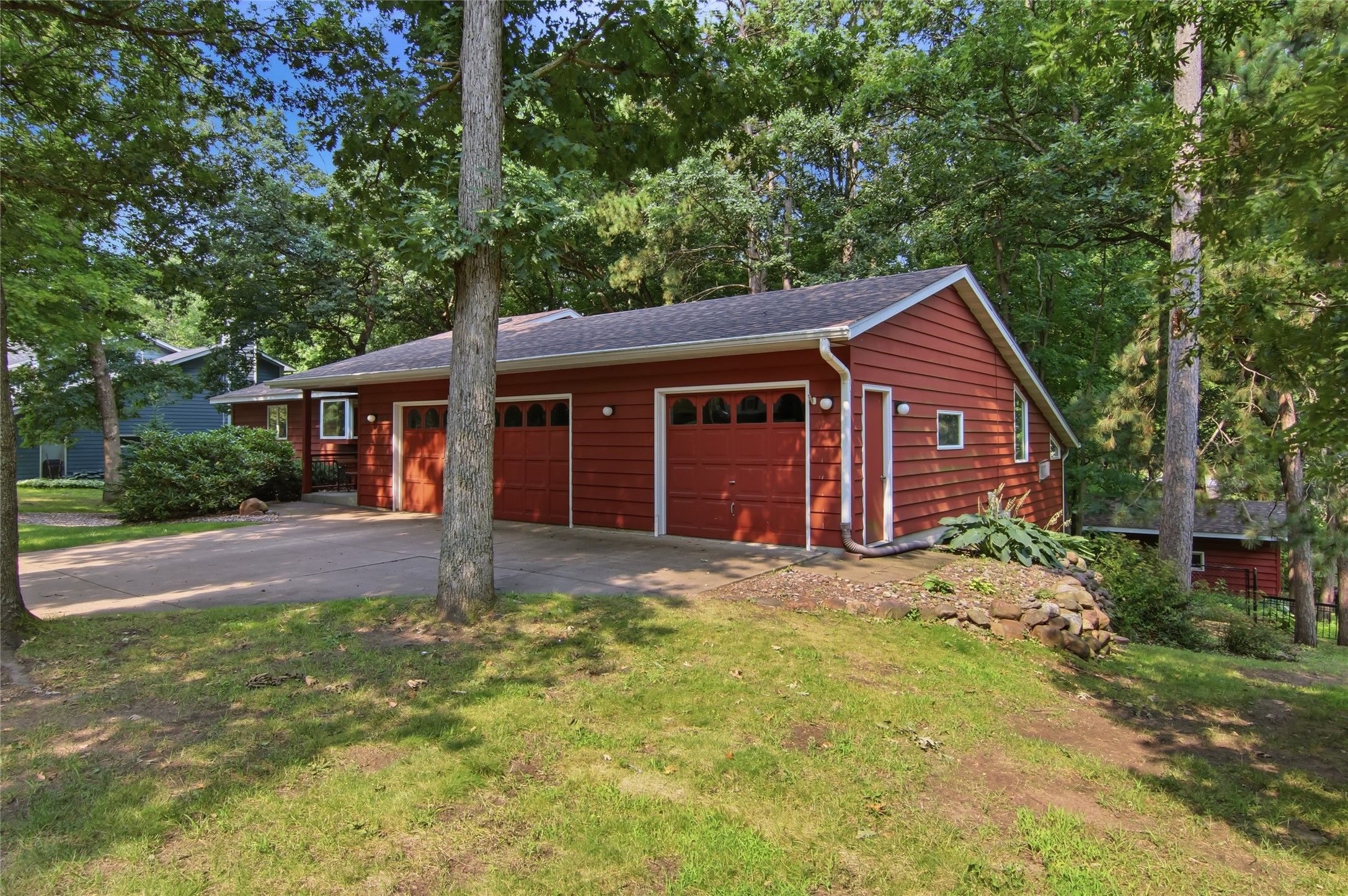 3728 Forest Heights Drive Property Photo 28