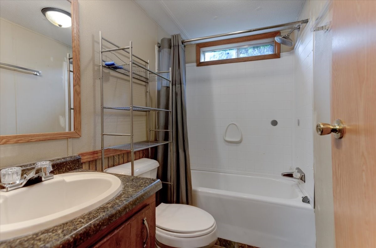 N3565 430th Street Property Photo 14