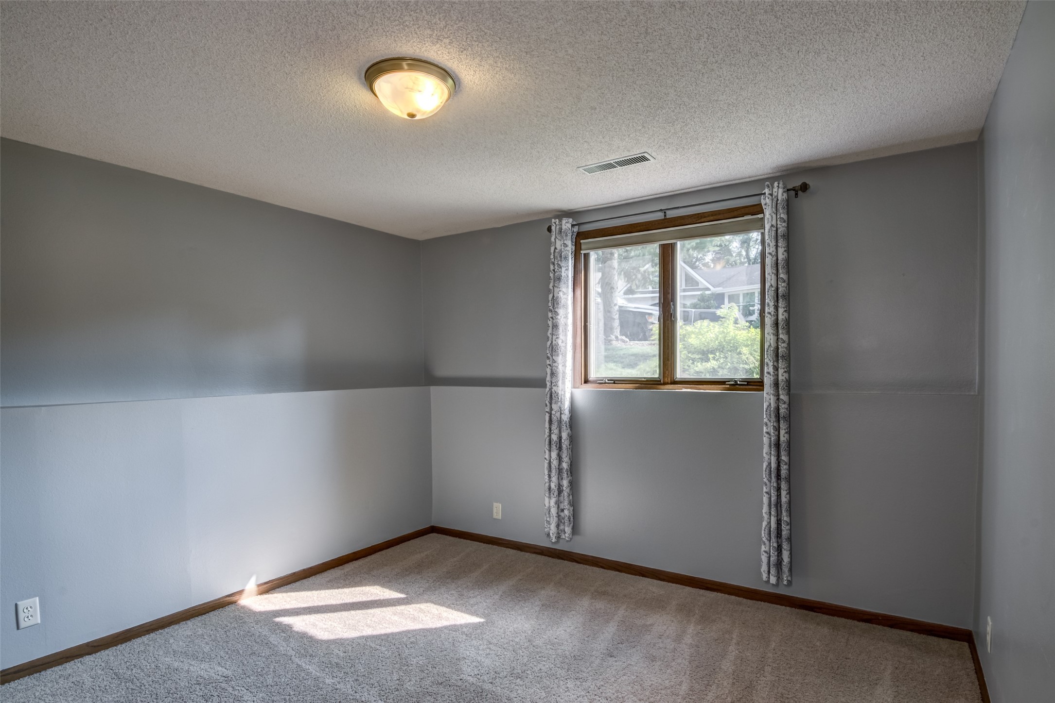 608 Manor Court Property Photo 49