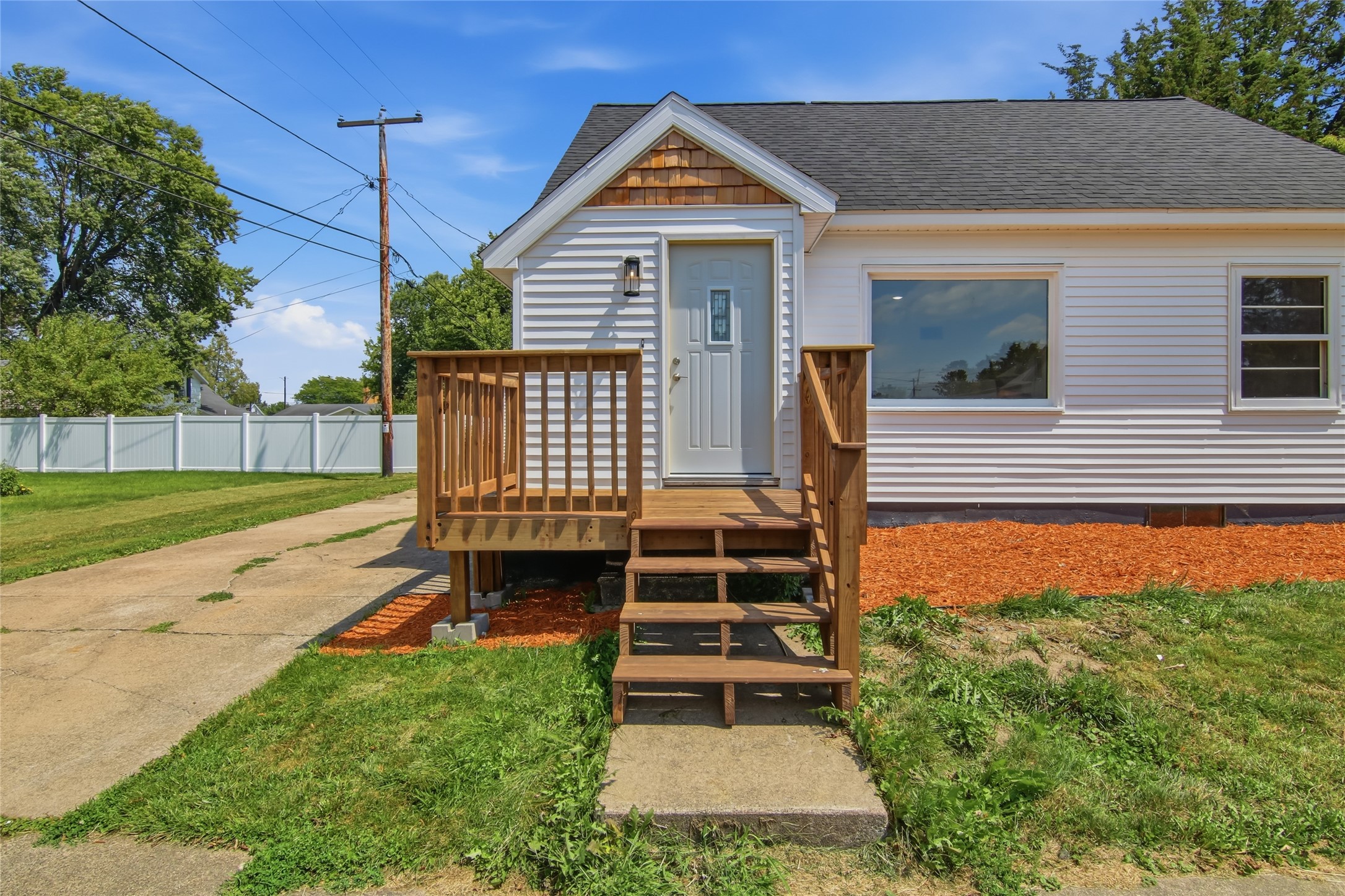 124 S Victory Street Property Photo 1