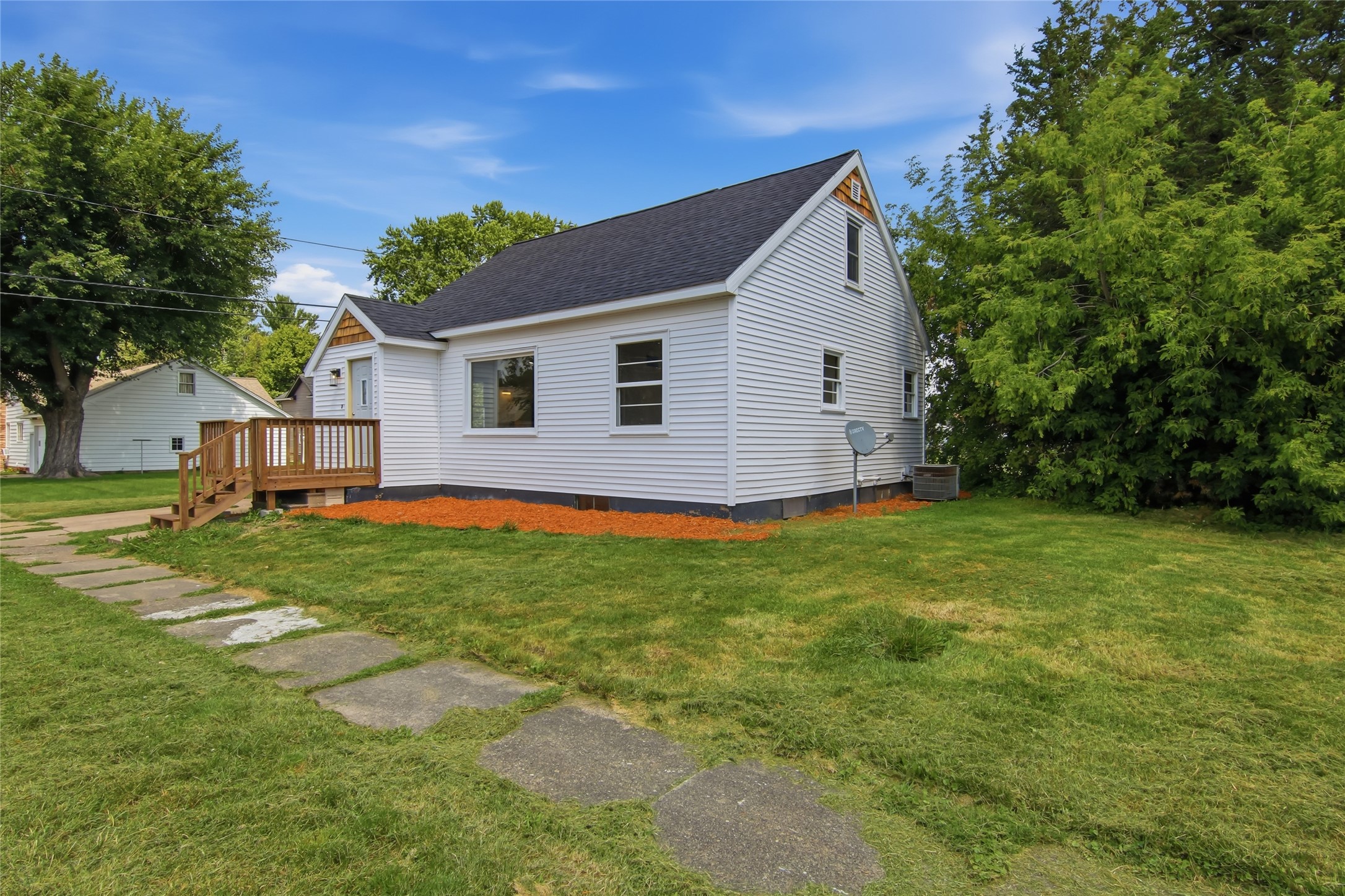 124 S Victory Street Property Photo 5