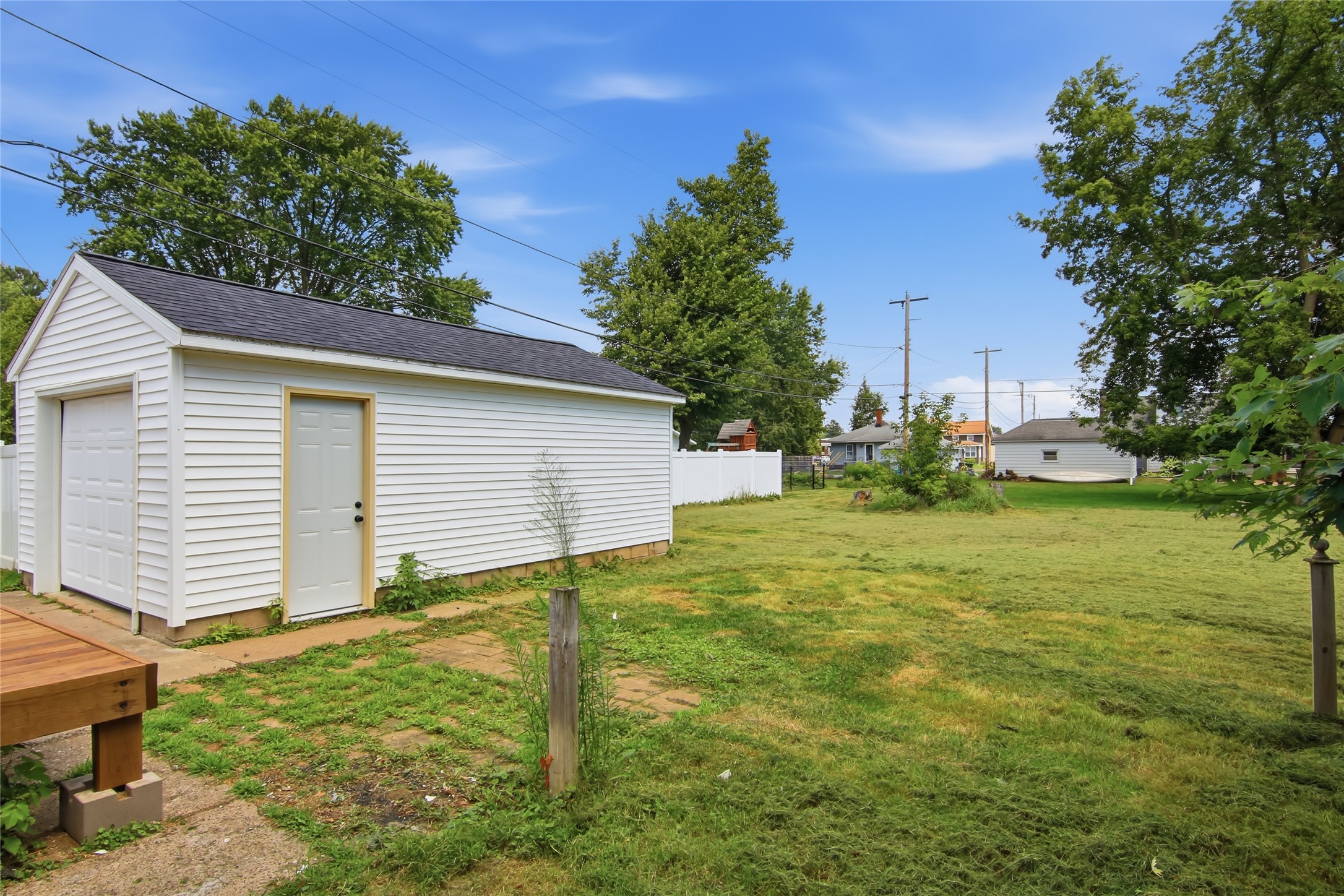 124 S Victory Street Property Photo 8