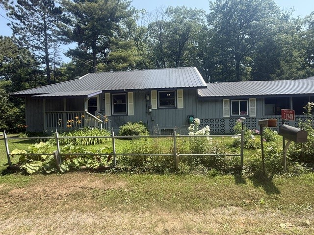 7694n Fox Avenue Property Photo 1