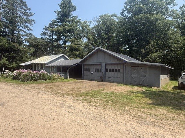 7694n Fox Avenue Property Photo 2