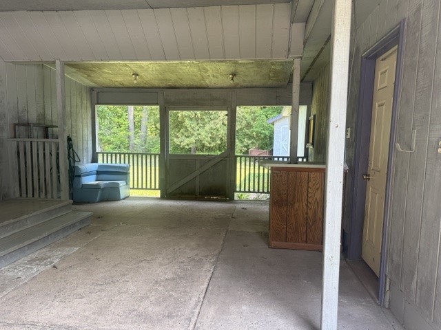7694n Fox Avenue Property Photo 25