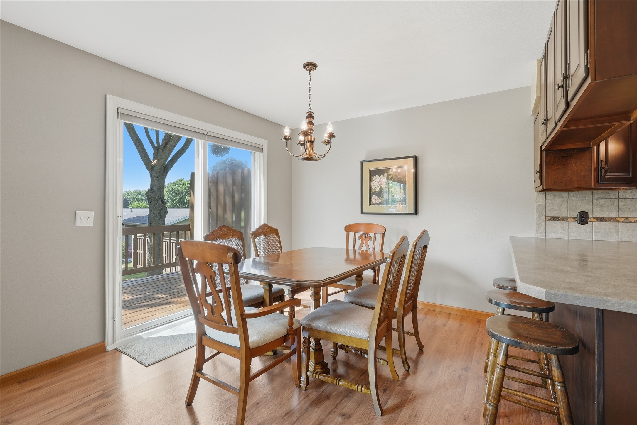 1105 Barry Avenue Property Photo 9