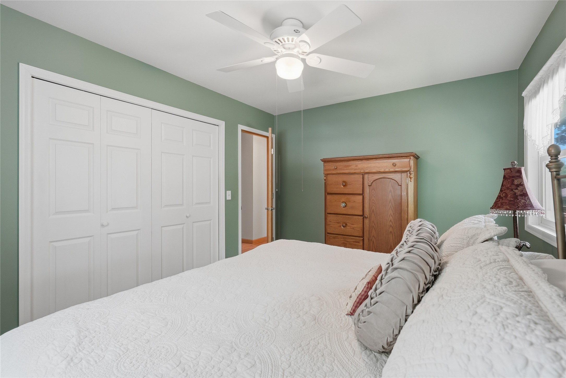 1105 Barry Avenue Property Photo 11