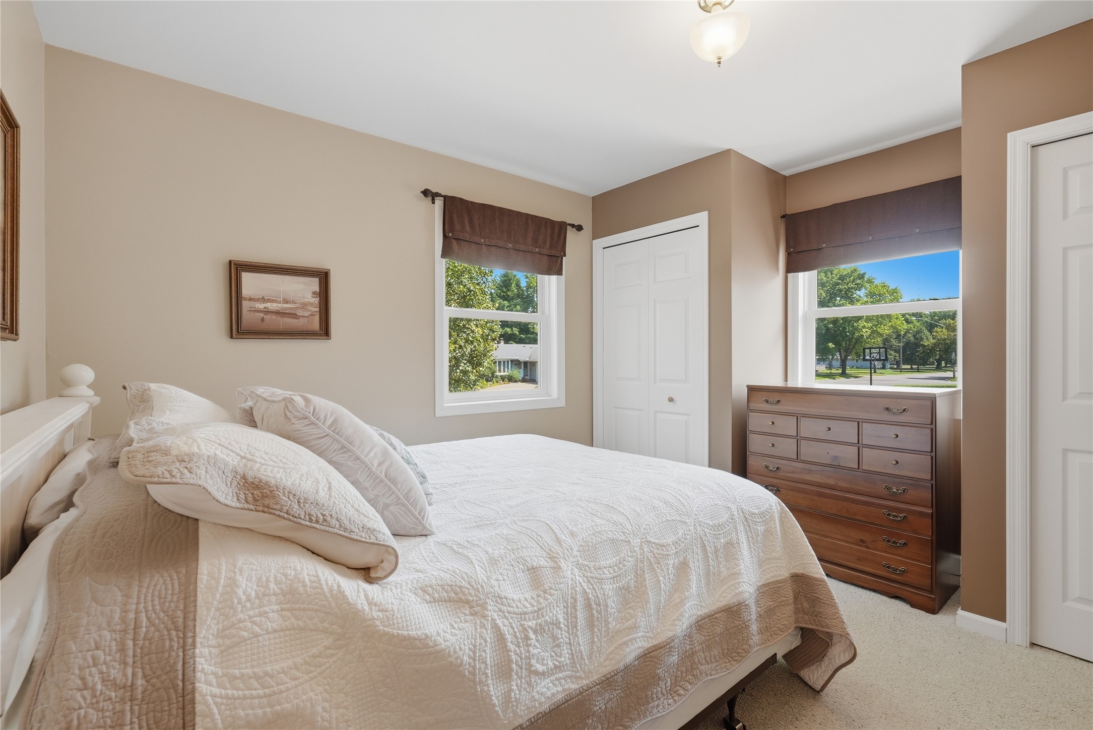 1105 Barry Avenue Property Photo 12