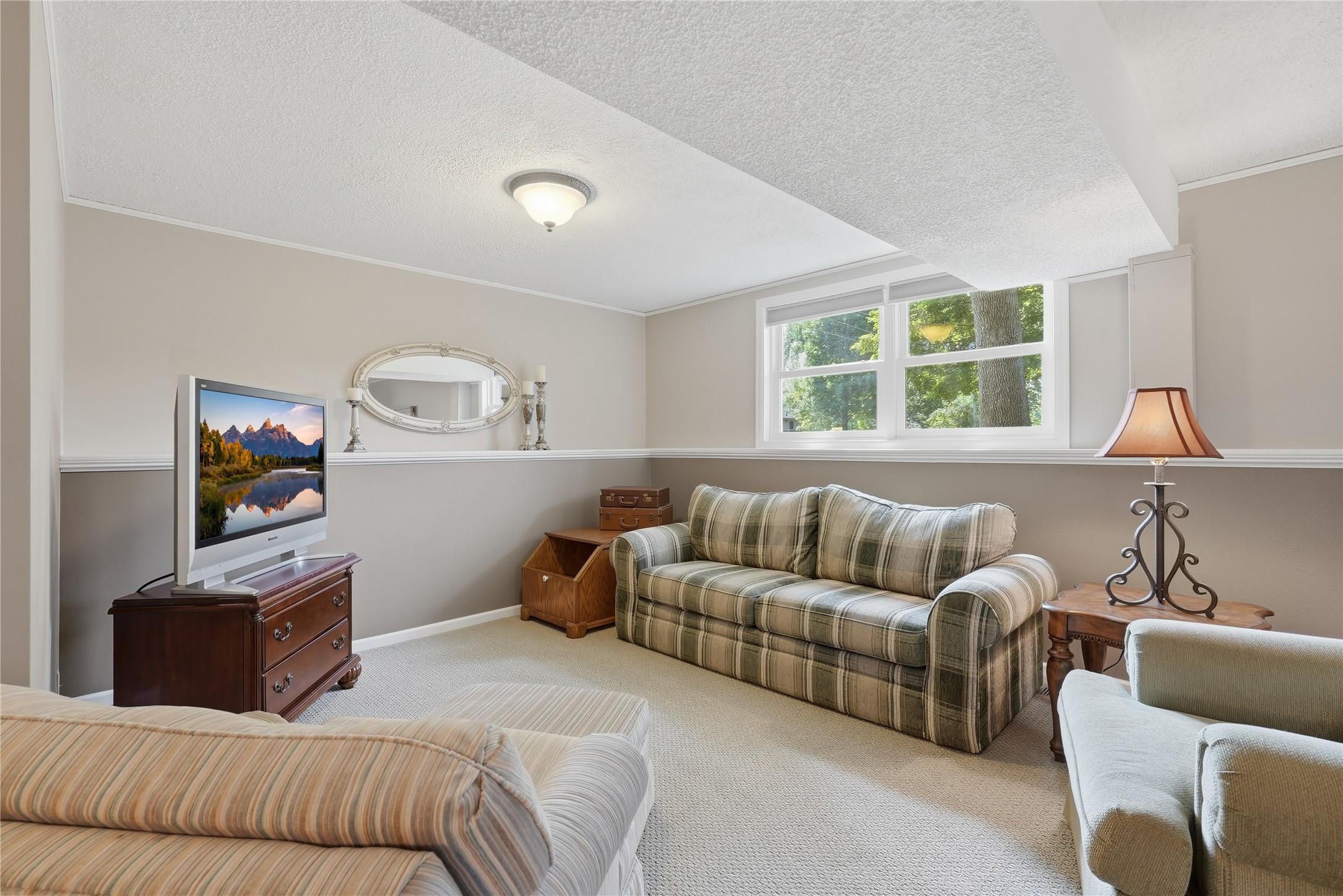 1105 Barry Avenue Property Photo 19