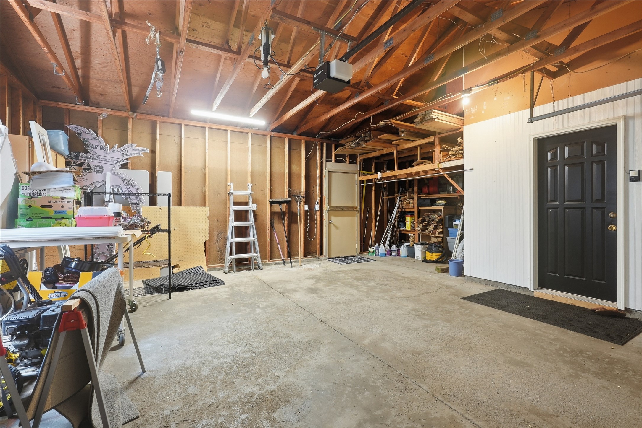 1105 Barry Avenue Property Photo 25