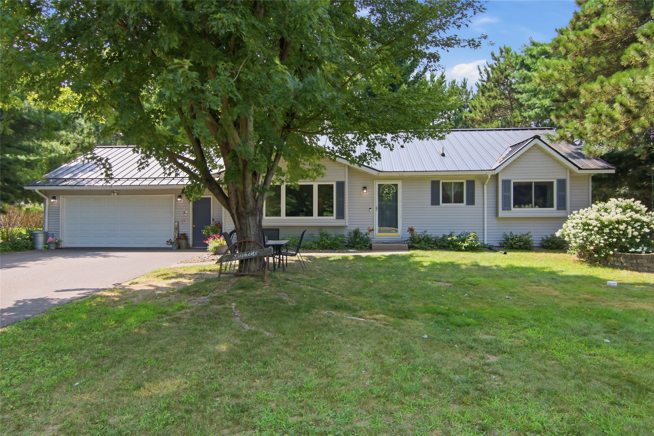 6903 Julius Drive Property Photo 2