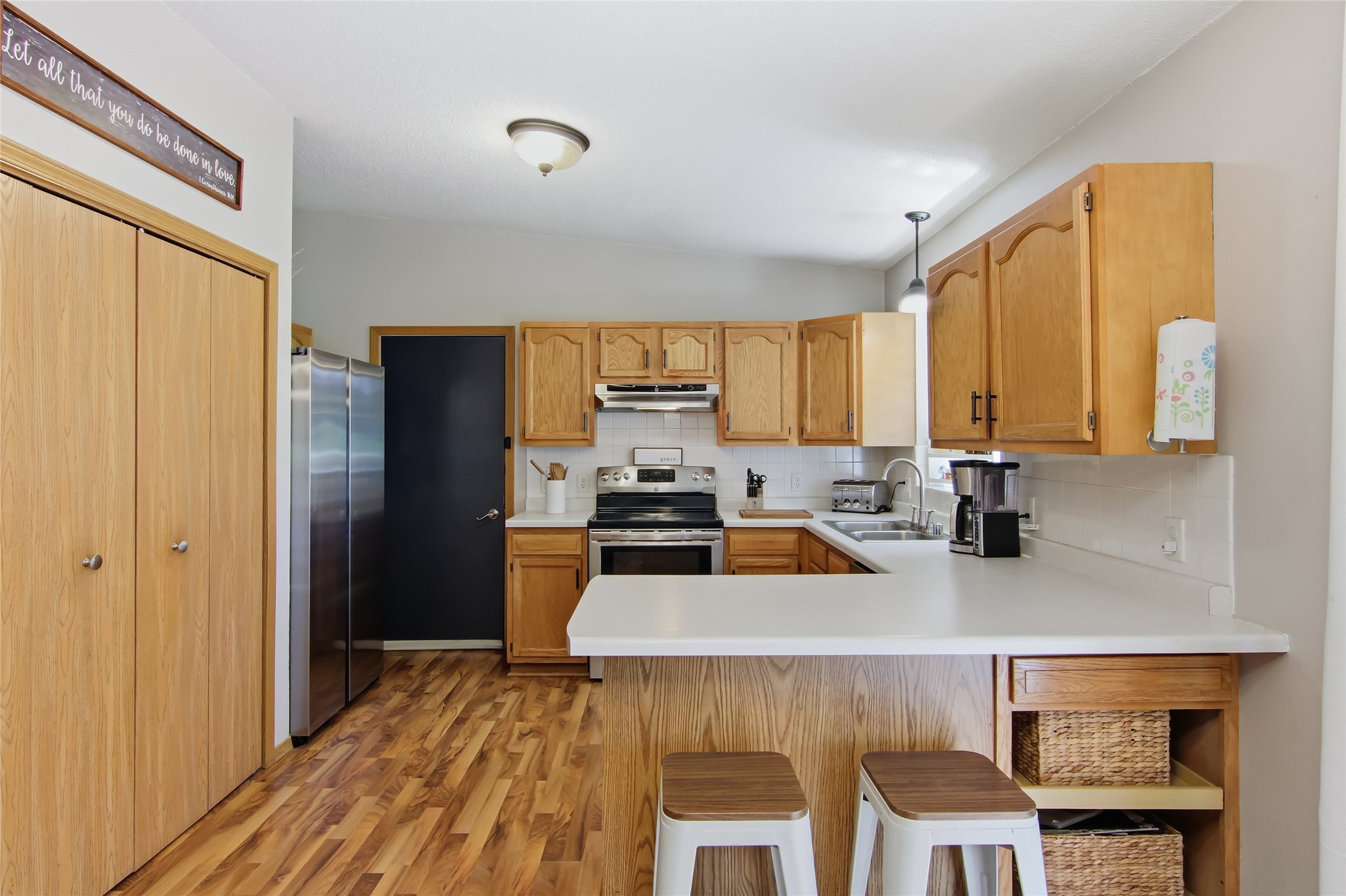 6903 Julius Drive Property Photo 8