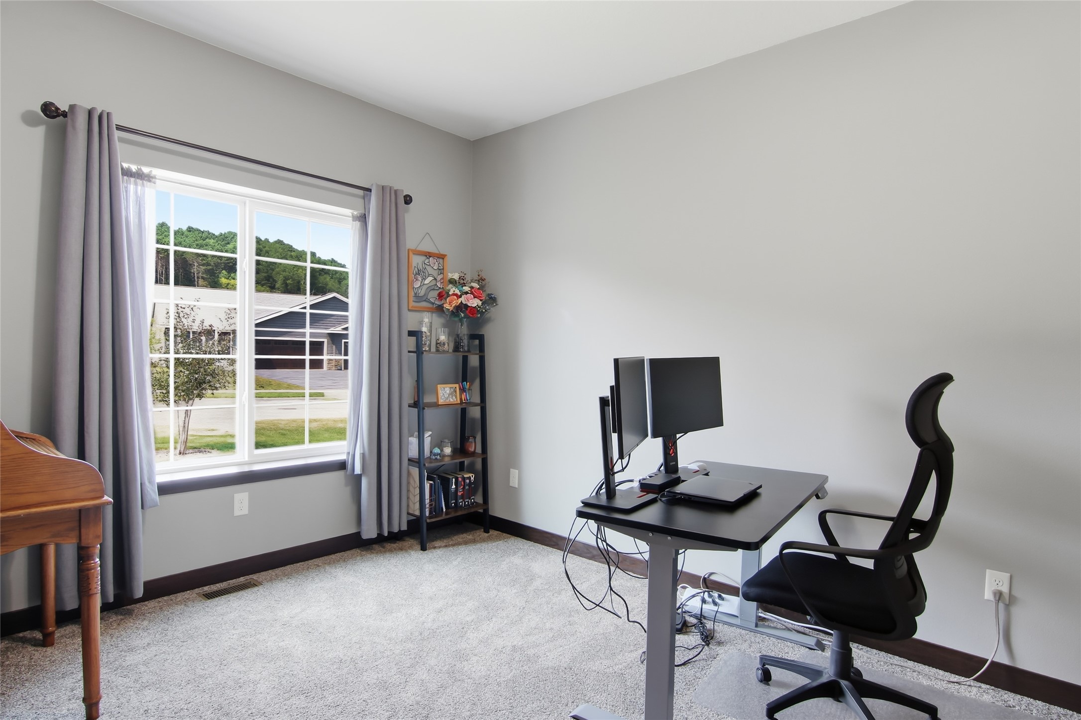1835 Willow Creek Parkway Property Photo 27