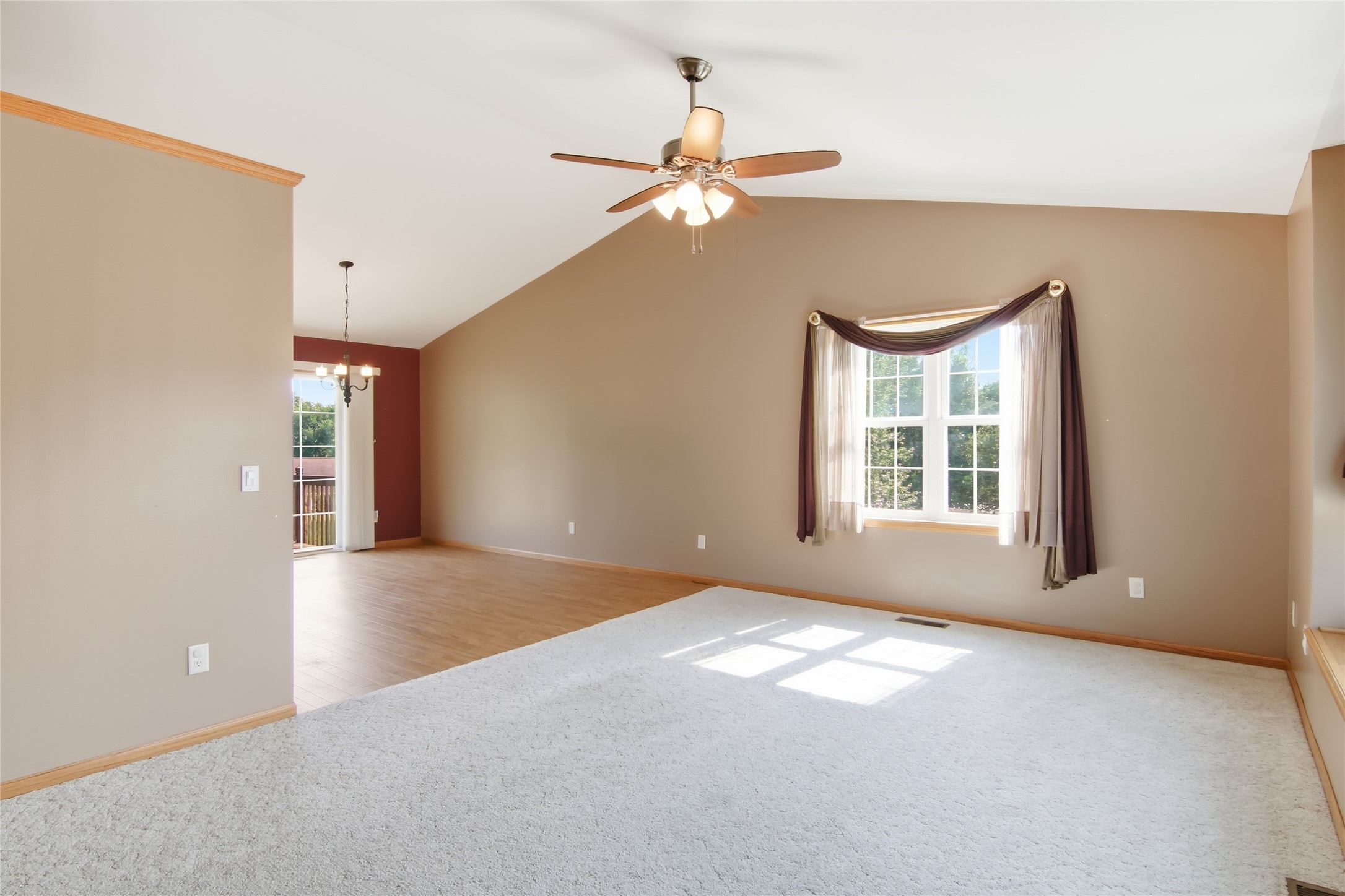 2115 Bordeaux Court Property Photo 6
