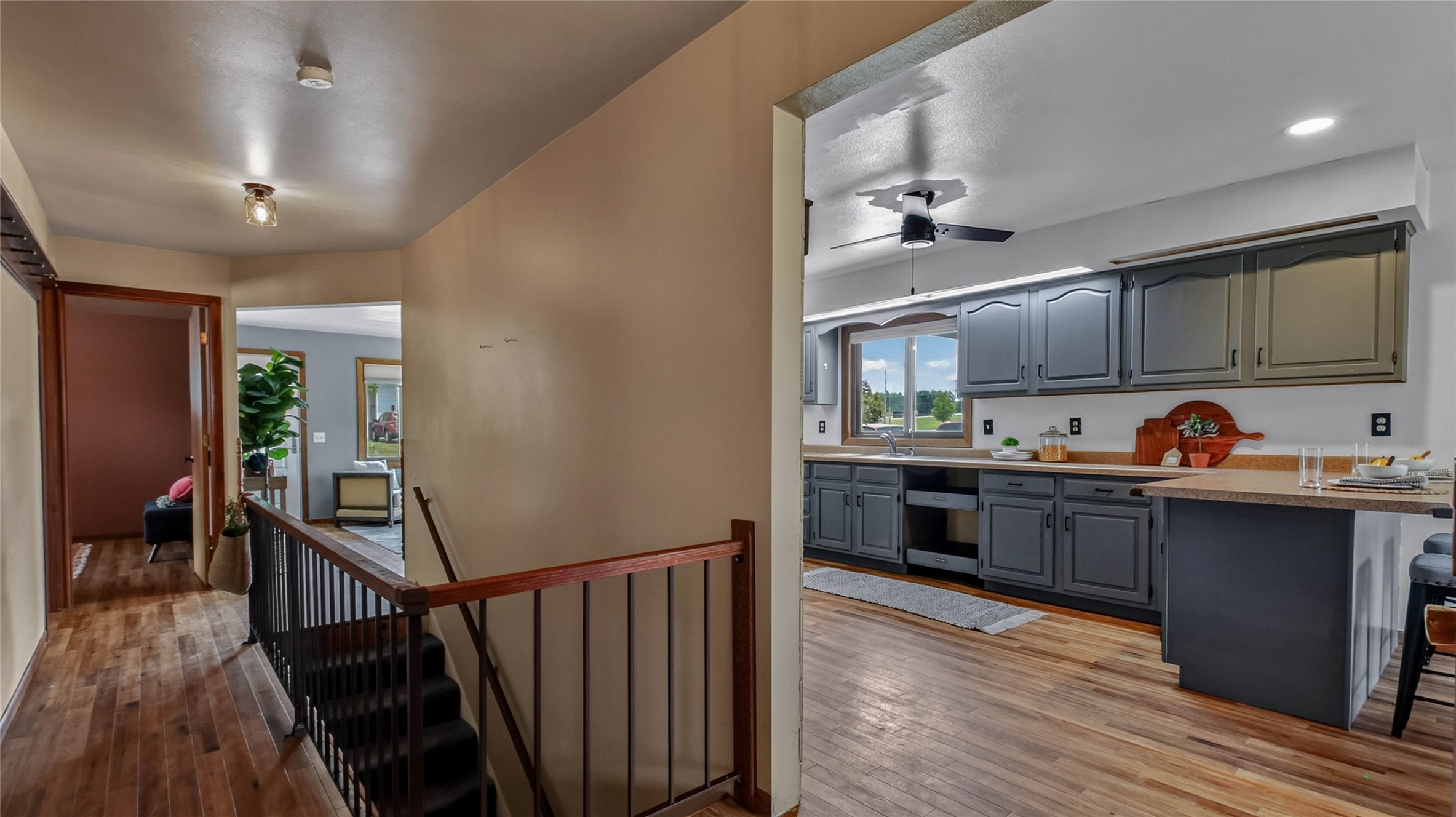 621 N Park Place Property Photo 11