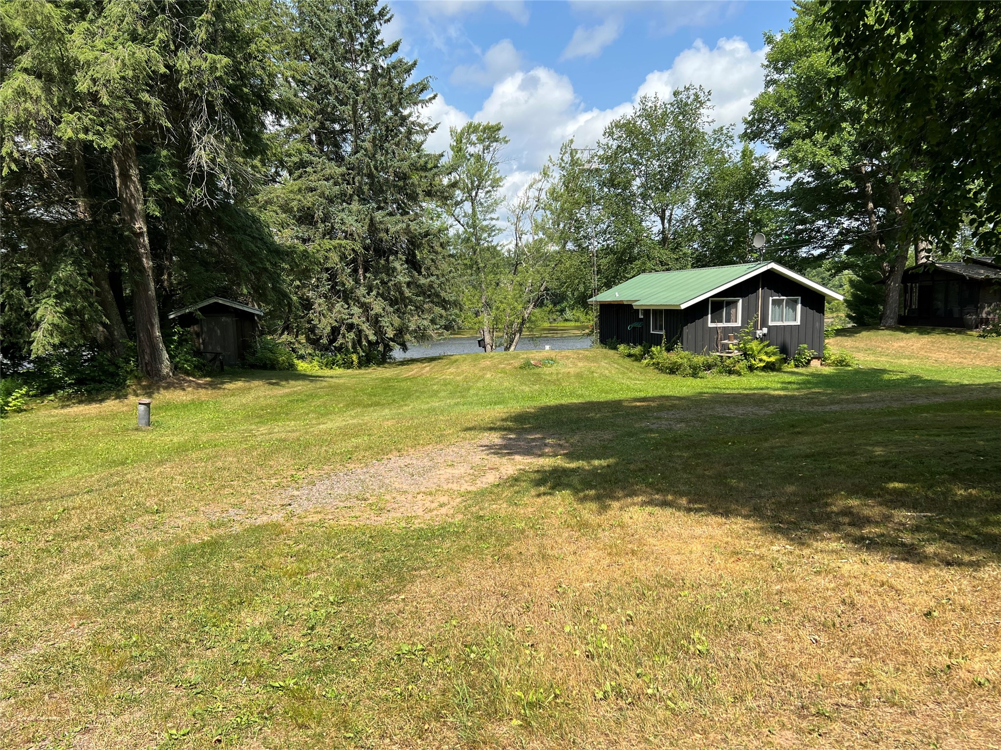 6123n Dog Patch Road Property Photo 3