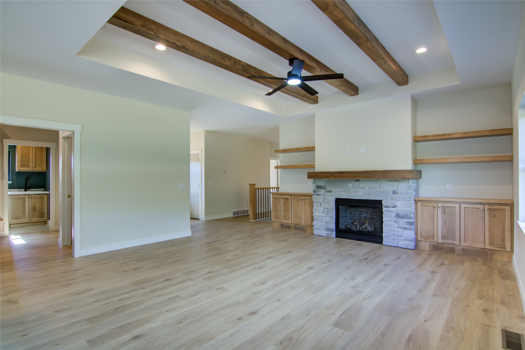 380 Roma Street Property Photo 7