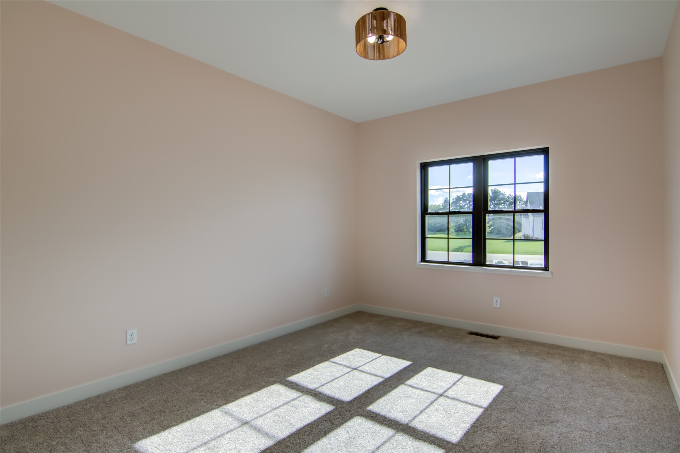 380 Roma Street Property Photo 19
