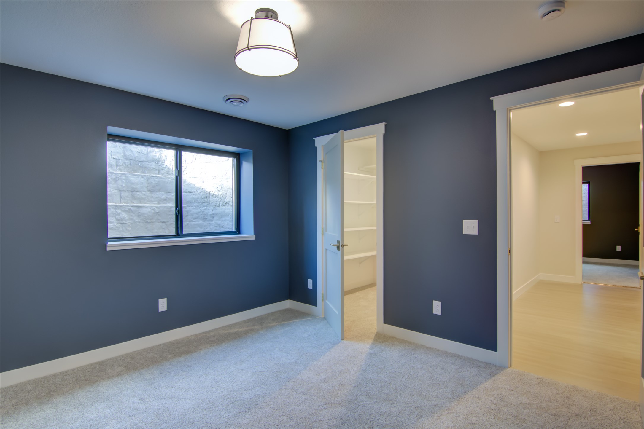 380 Roma Street Property Photo 23