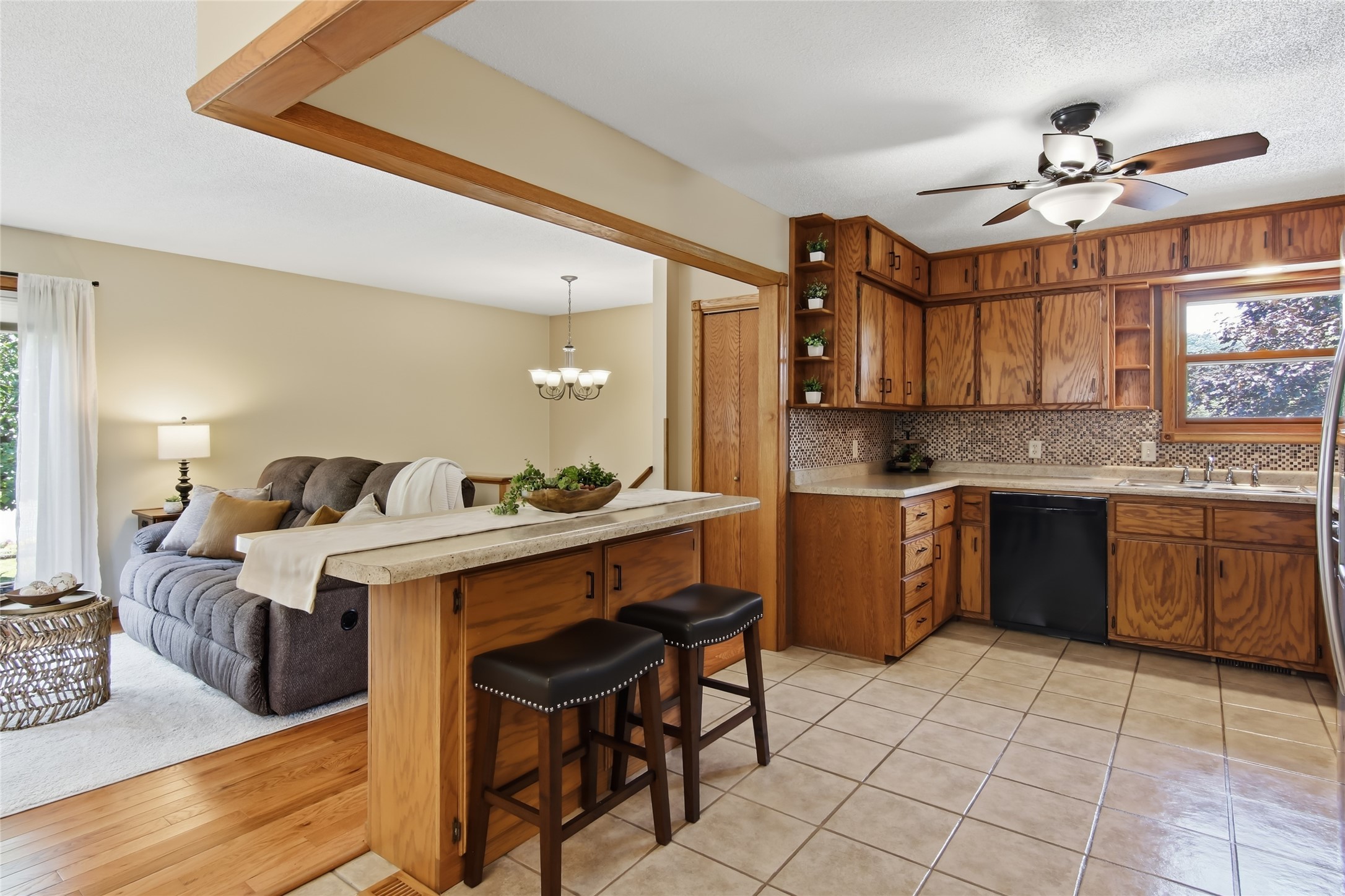 2111 Carter Street Property Photo 7