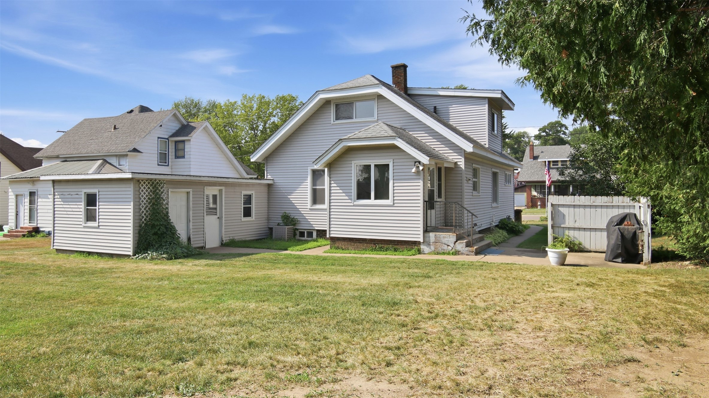 614 17th Avenue Property Photo 3
