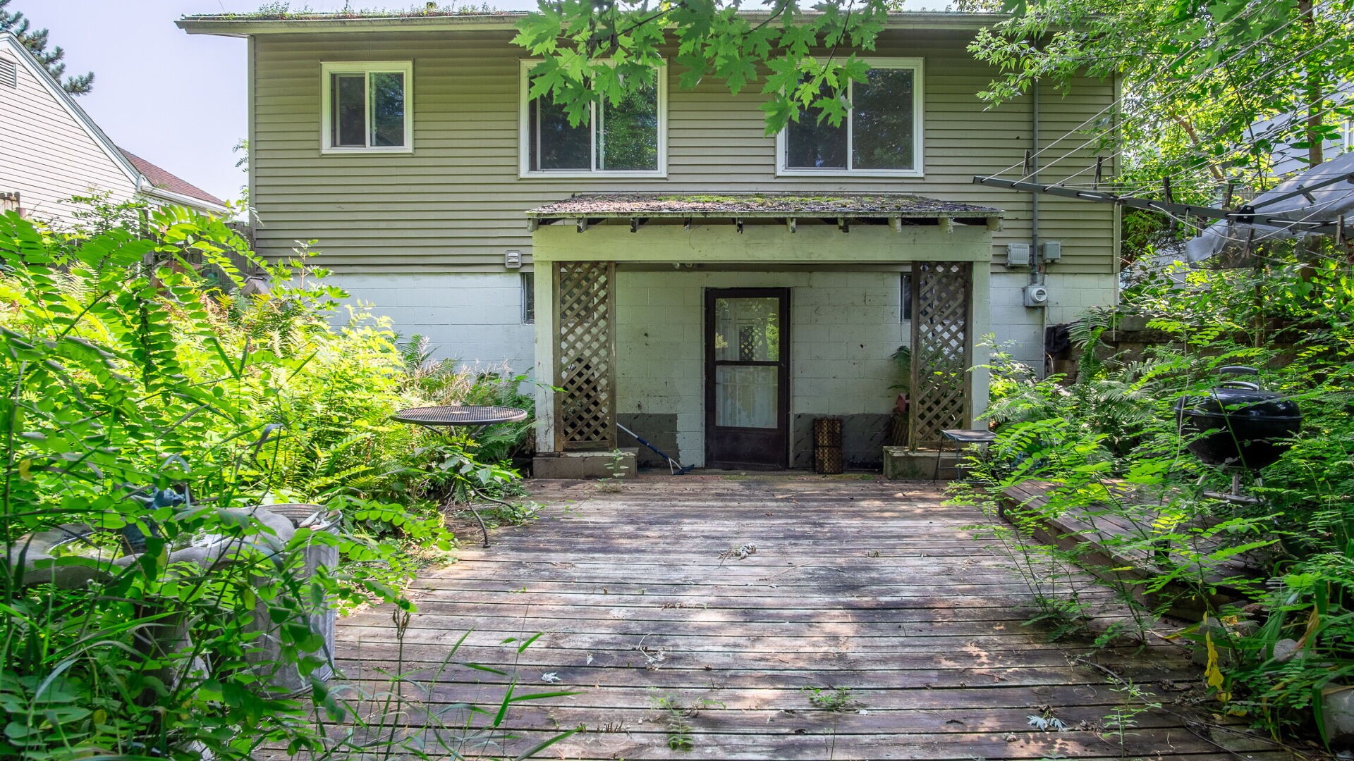 920 Cedar Street Property Photo 2