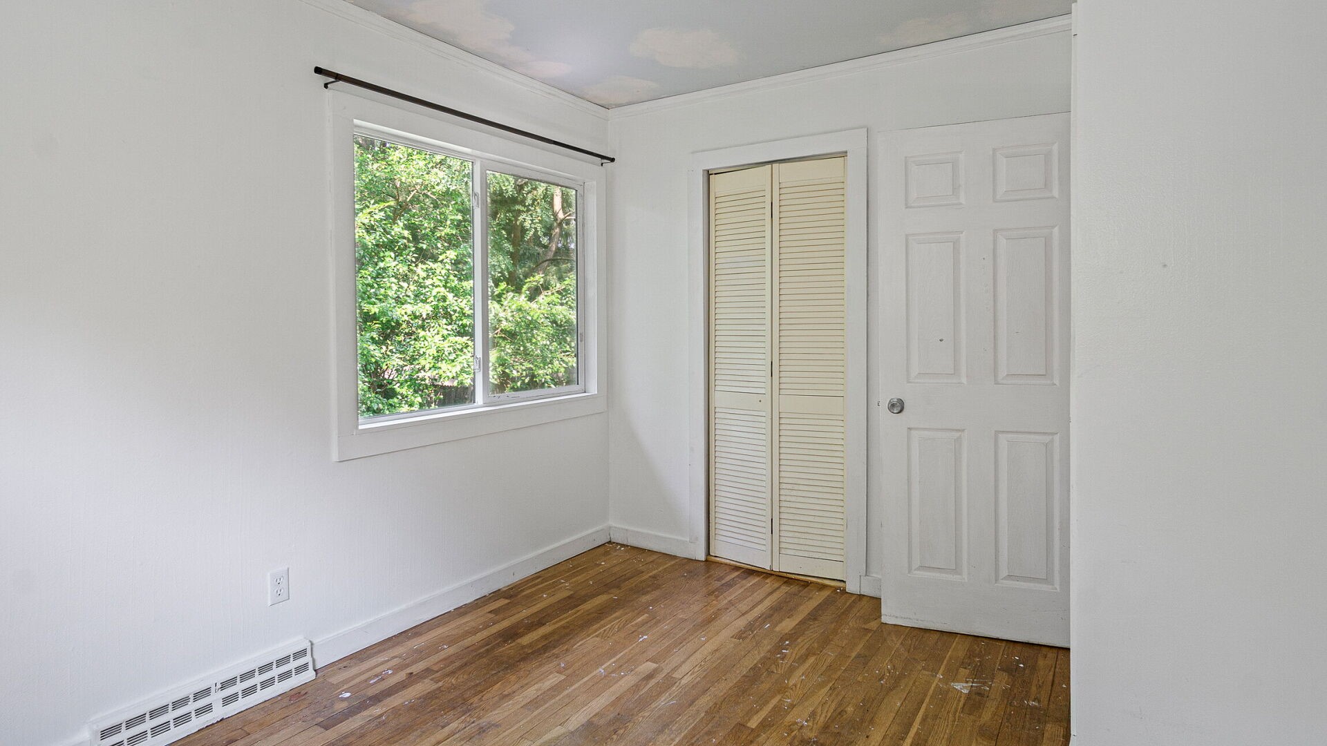 920 Cedar Street Property Photo 8