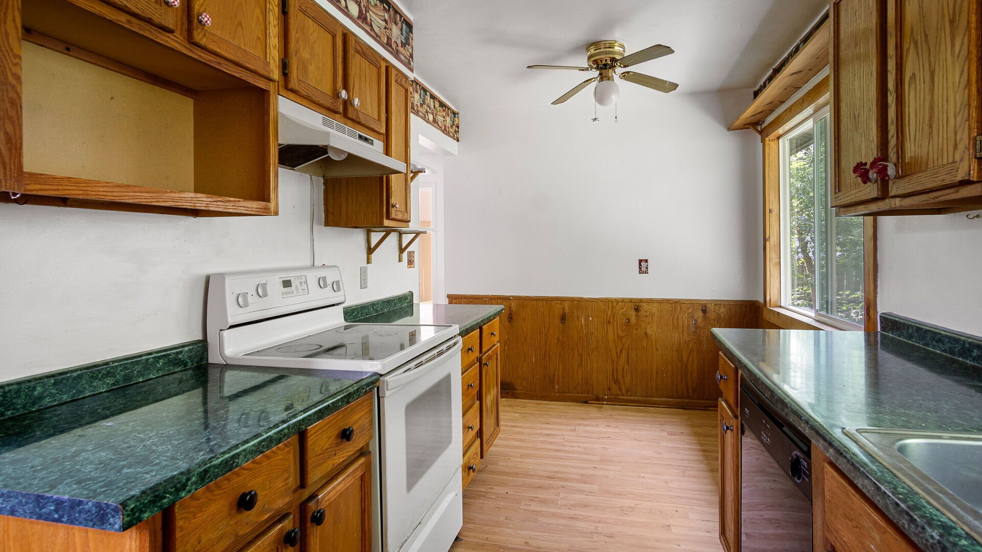 920 Cedar Street Property Photo 12