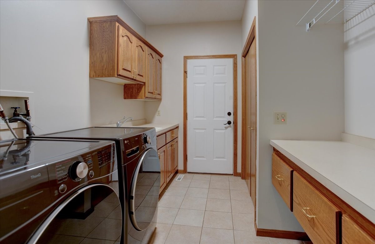 1016 Willow River Road N Property Photo 14