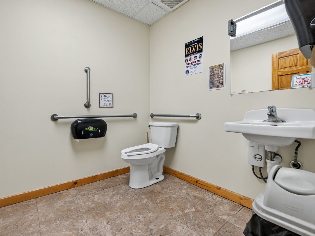 440 Industrial Avenue Property Photo 29