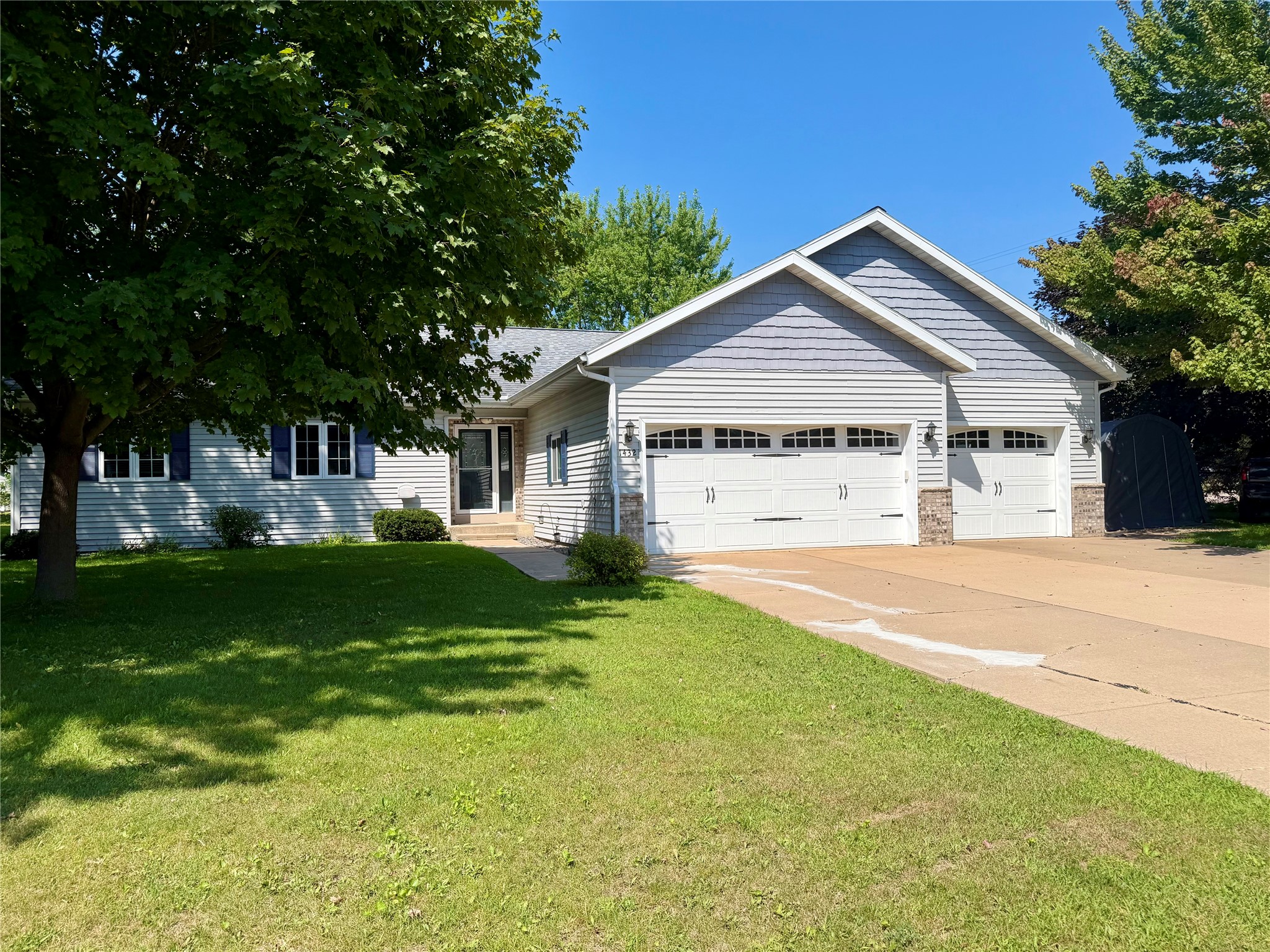 1432 Perry Street Property Photo 1