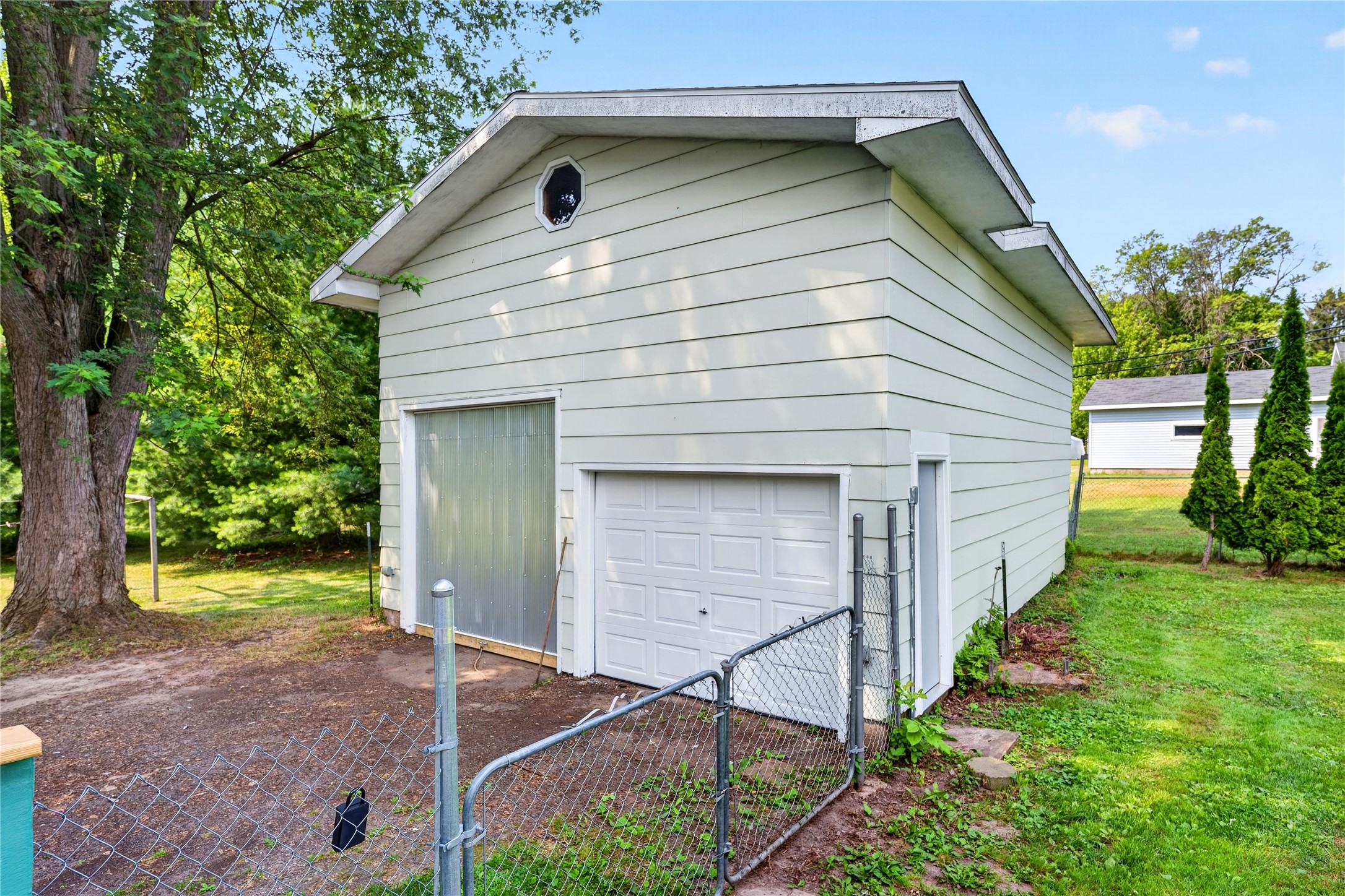 425 S 4th Street Property Photo 6