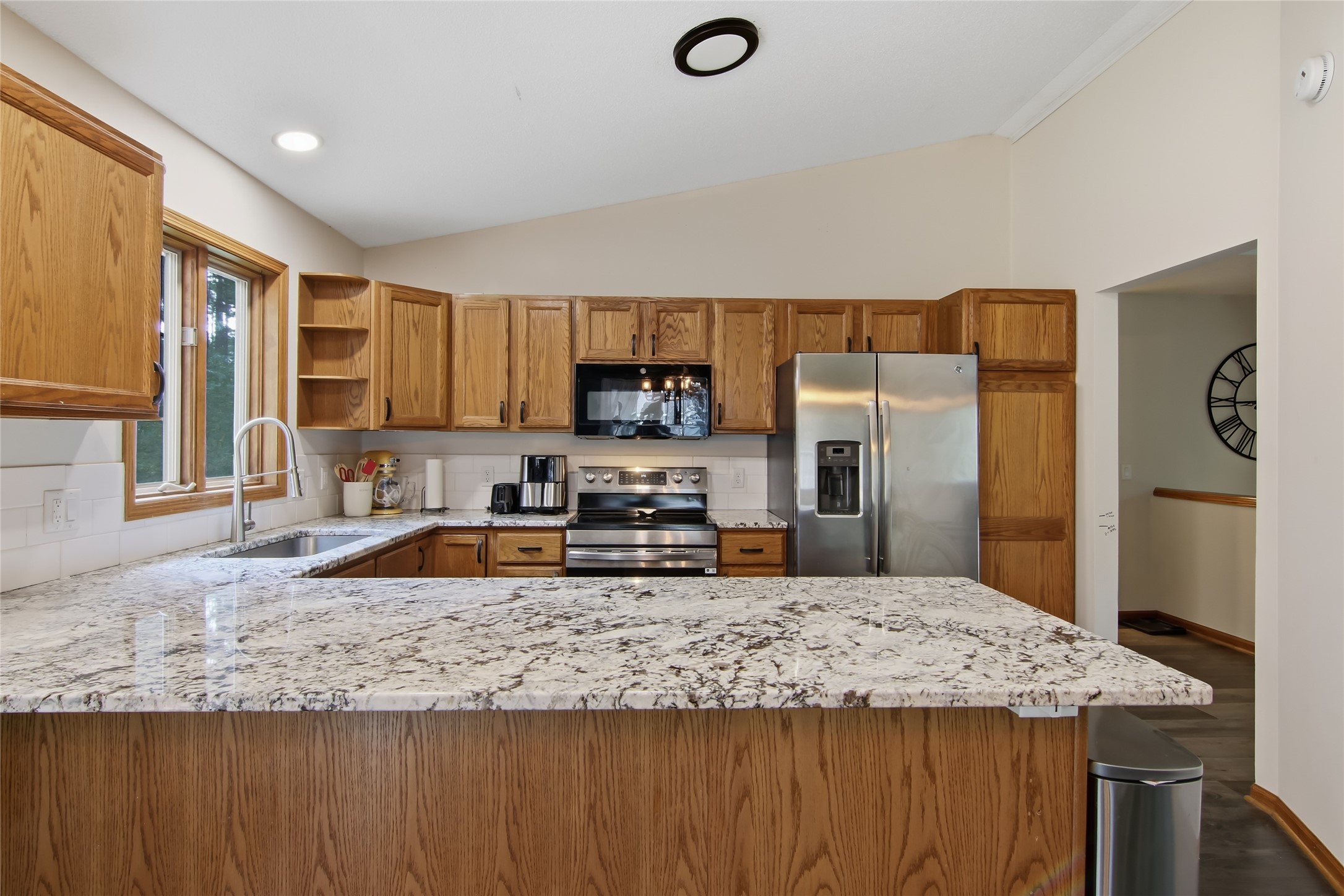 511 S Beach Drive Property Photo 9