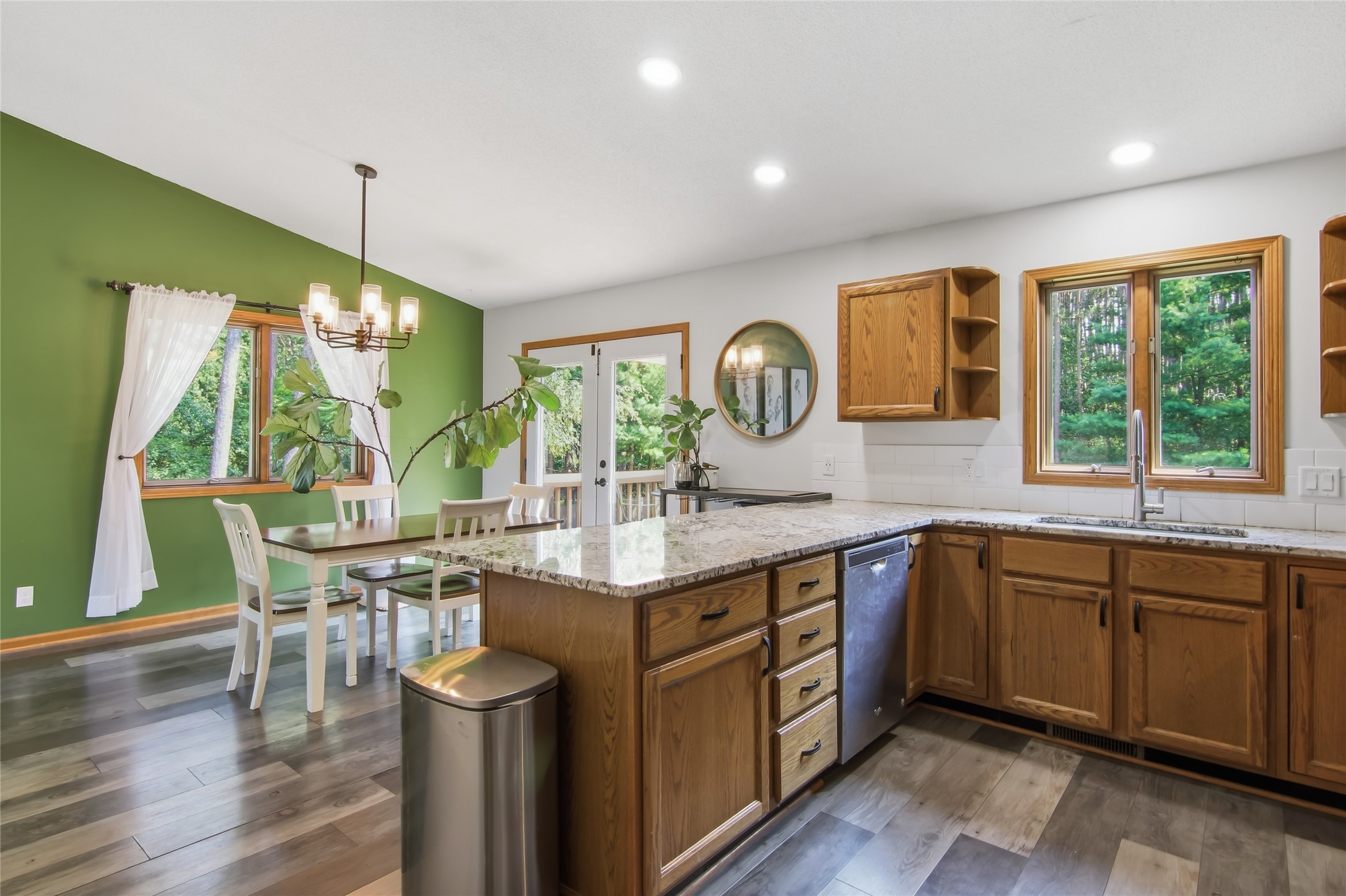 511 S Beach Drive Property Photo 10