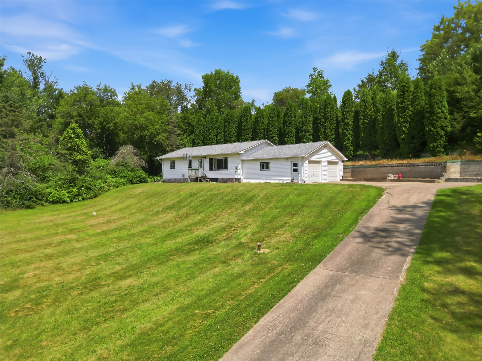 W10890 Hiview Drive Property Photo 4