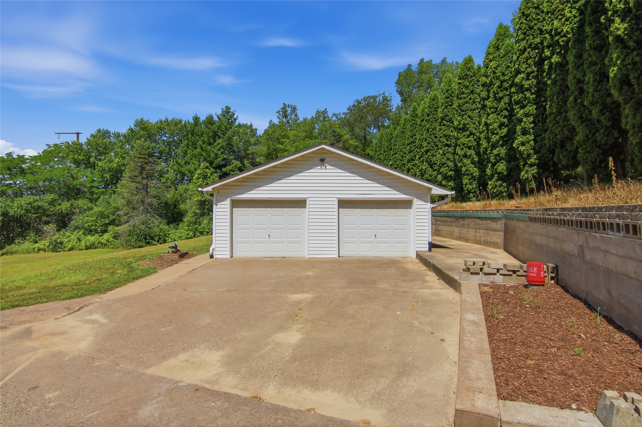 W10890 Hiview Drive Property Photo 7
