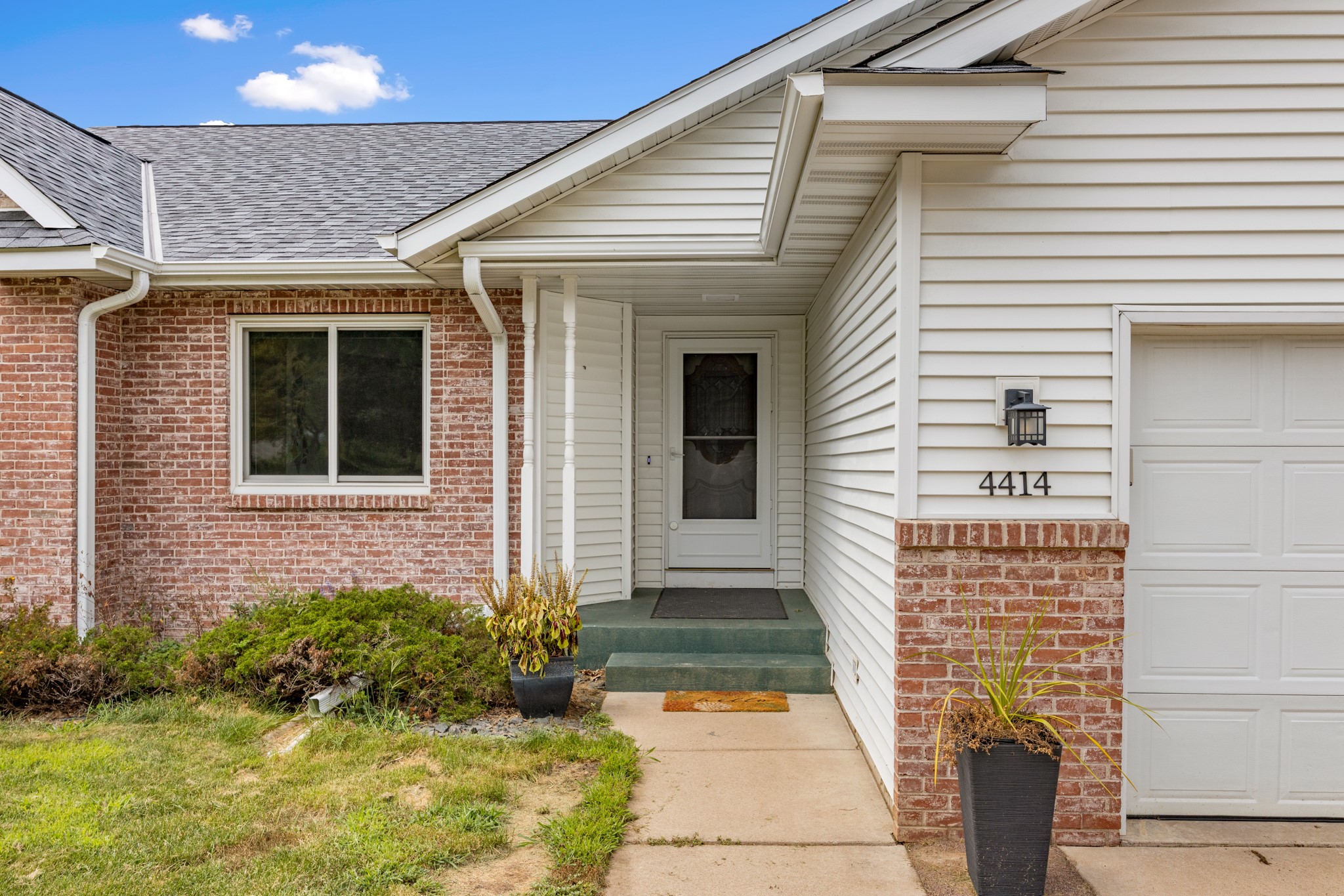 4414 Crest Court Property Photo 4