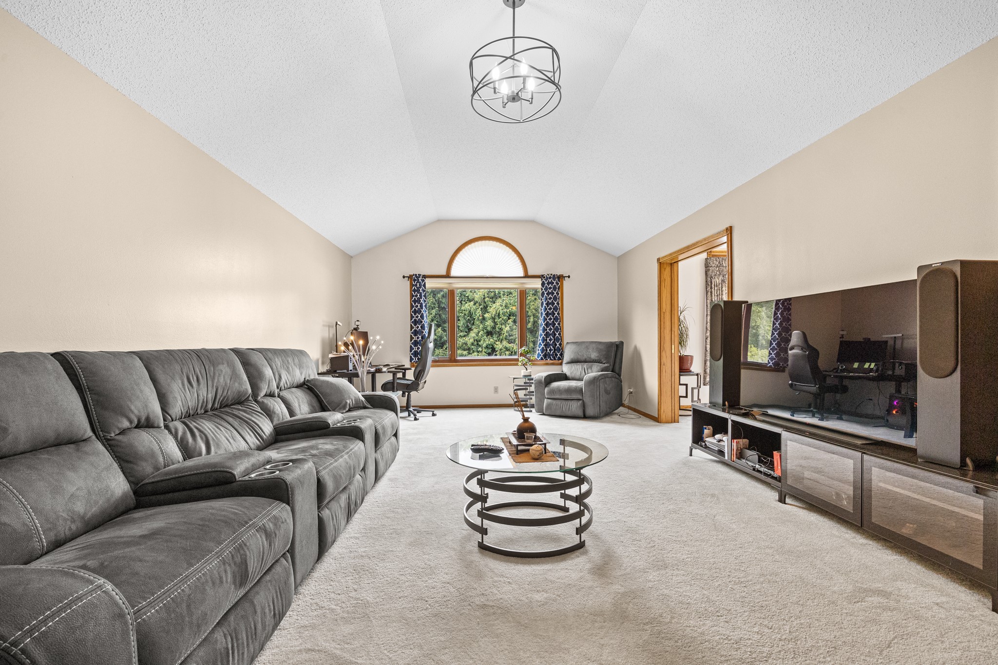4414 Crest Court Property Photo 8