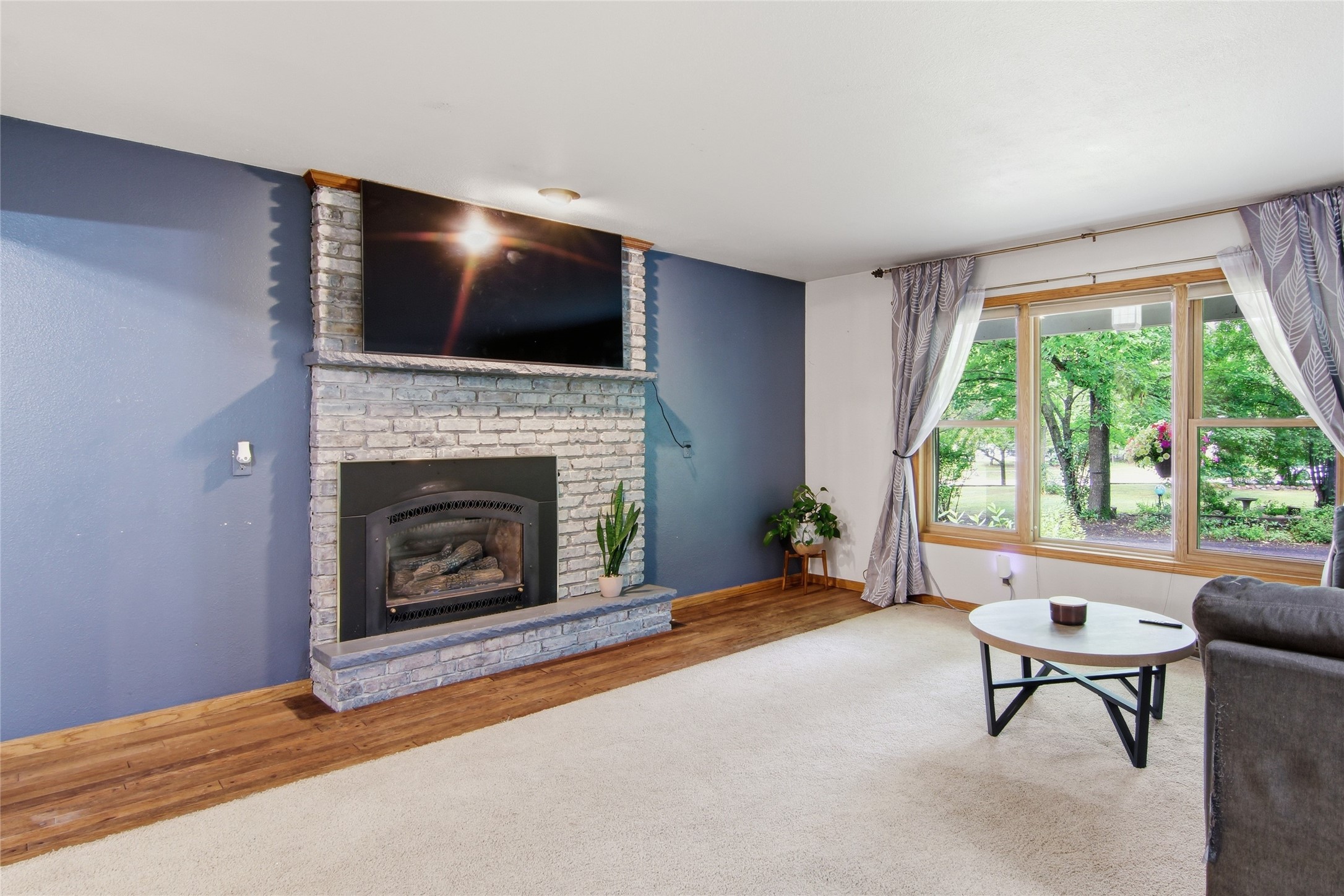 2319 Hillside Road Property Photo 10